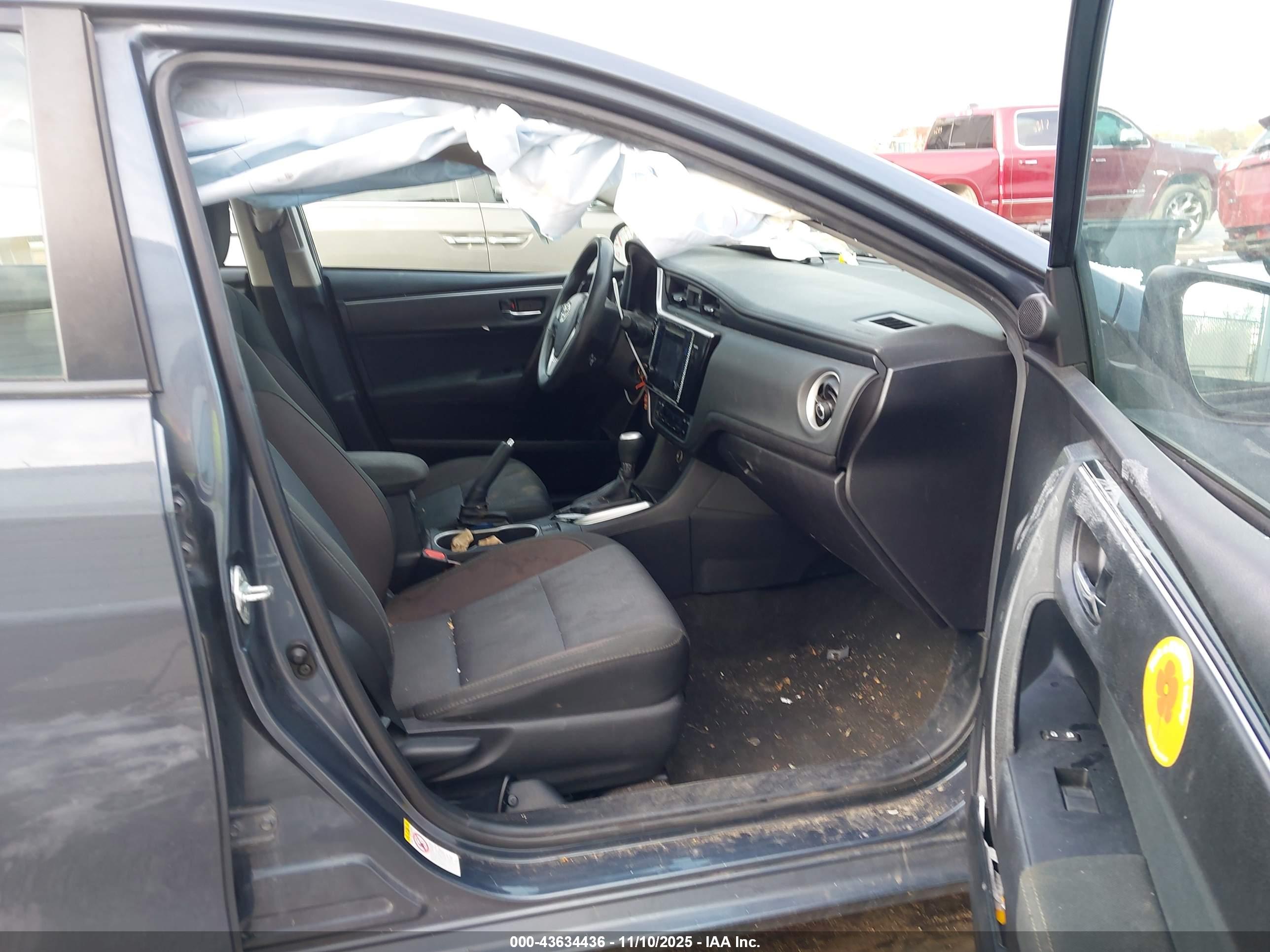 TOYOTA COROLLA image 5
