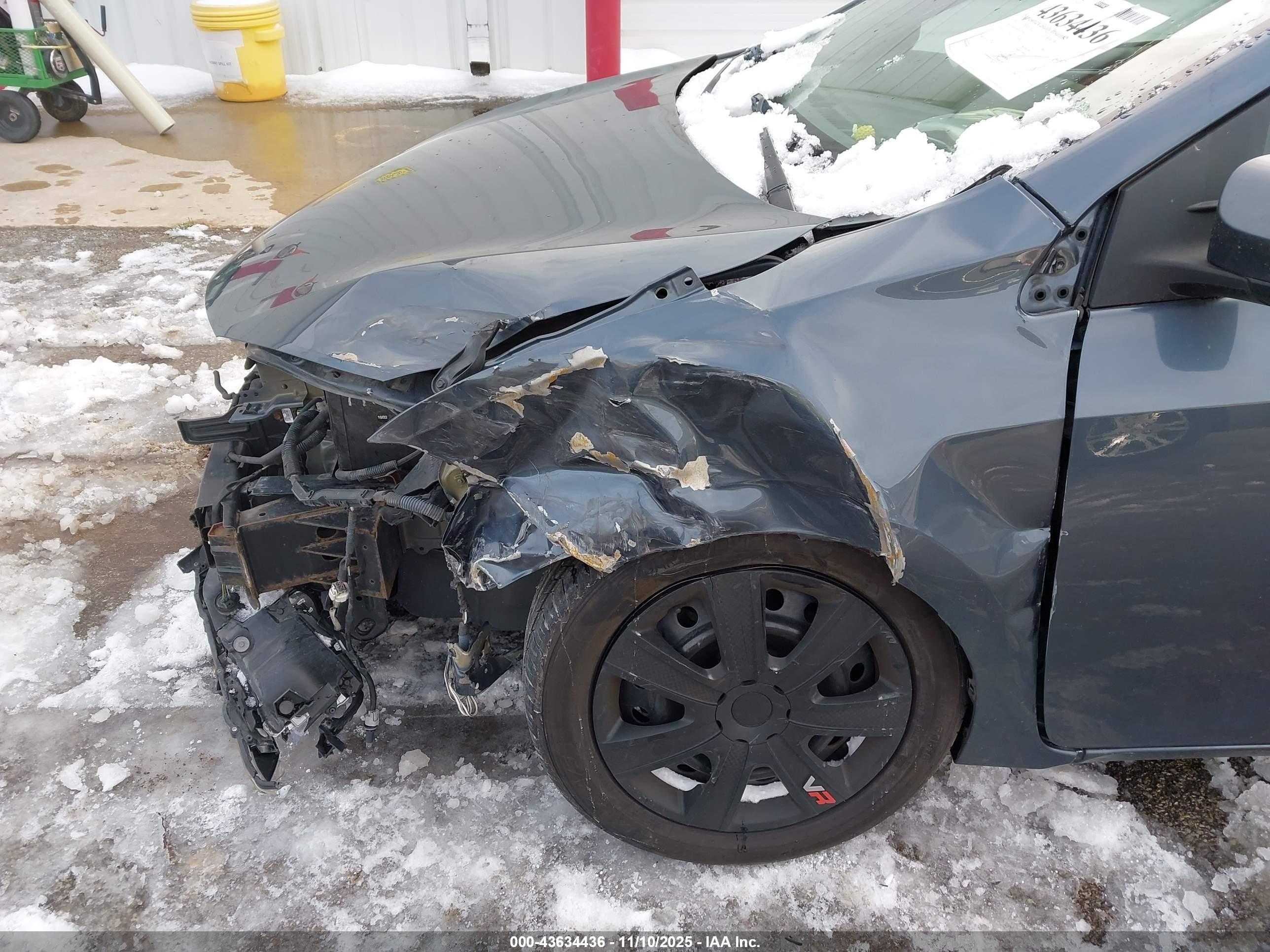 TOYOTA COROLLA image 6