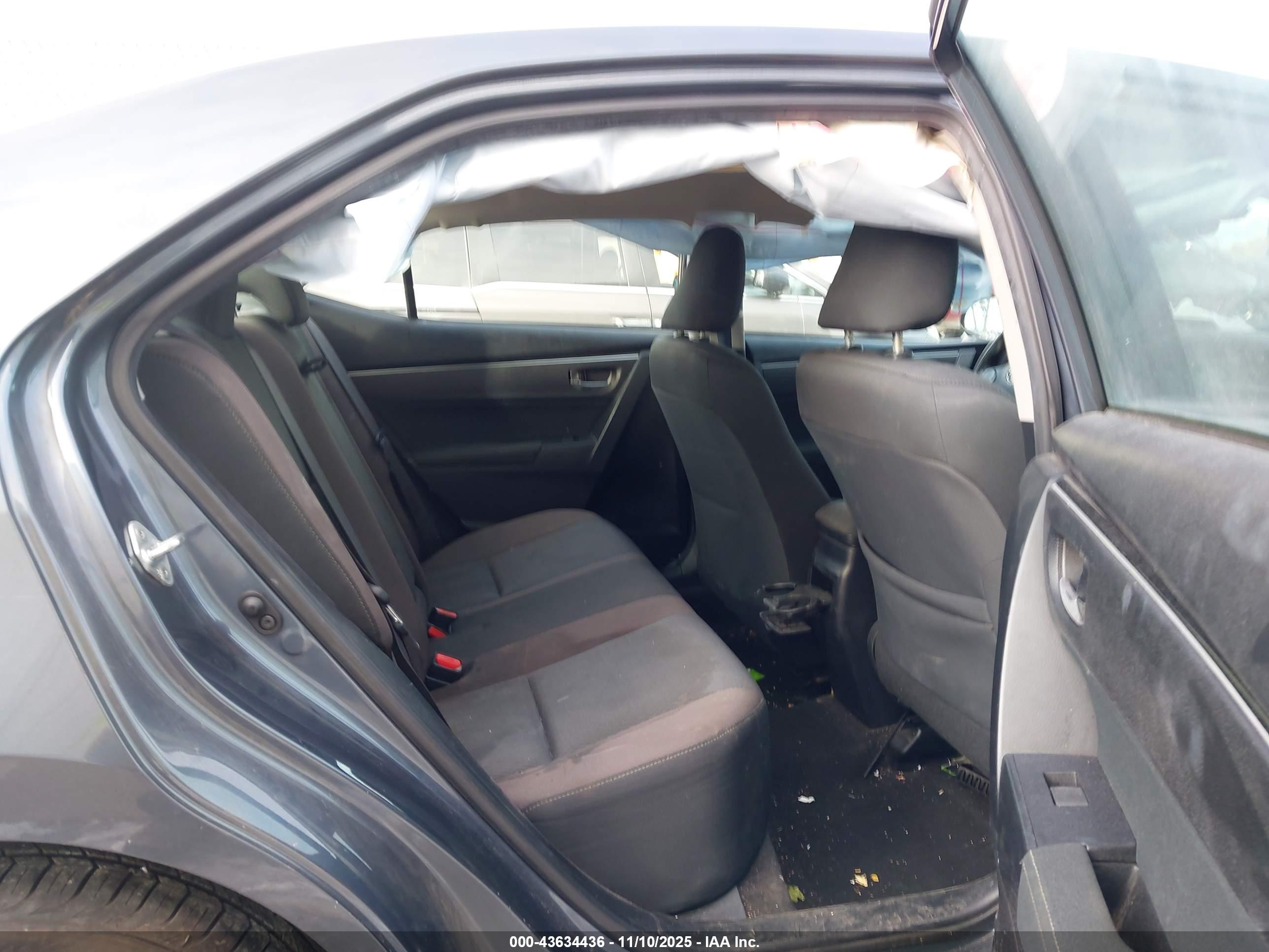 TOYOTA COROLLA image 8