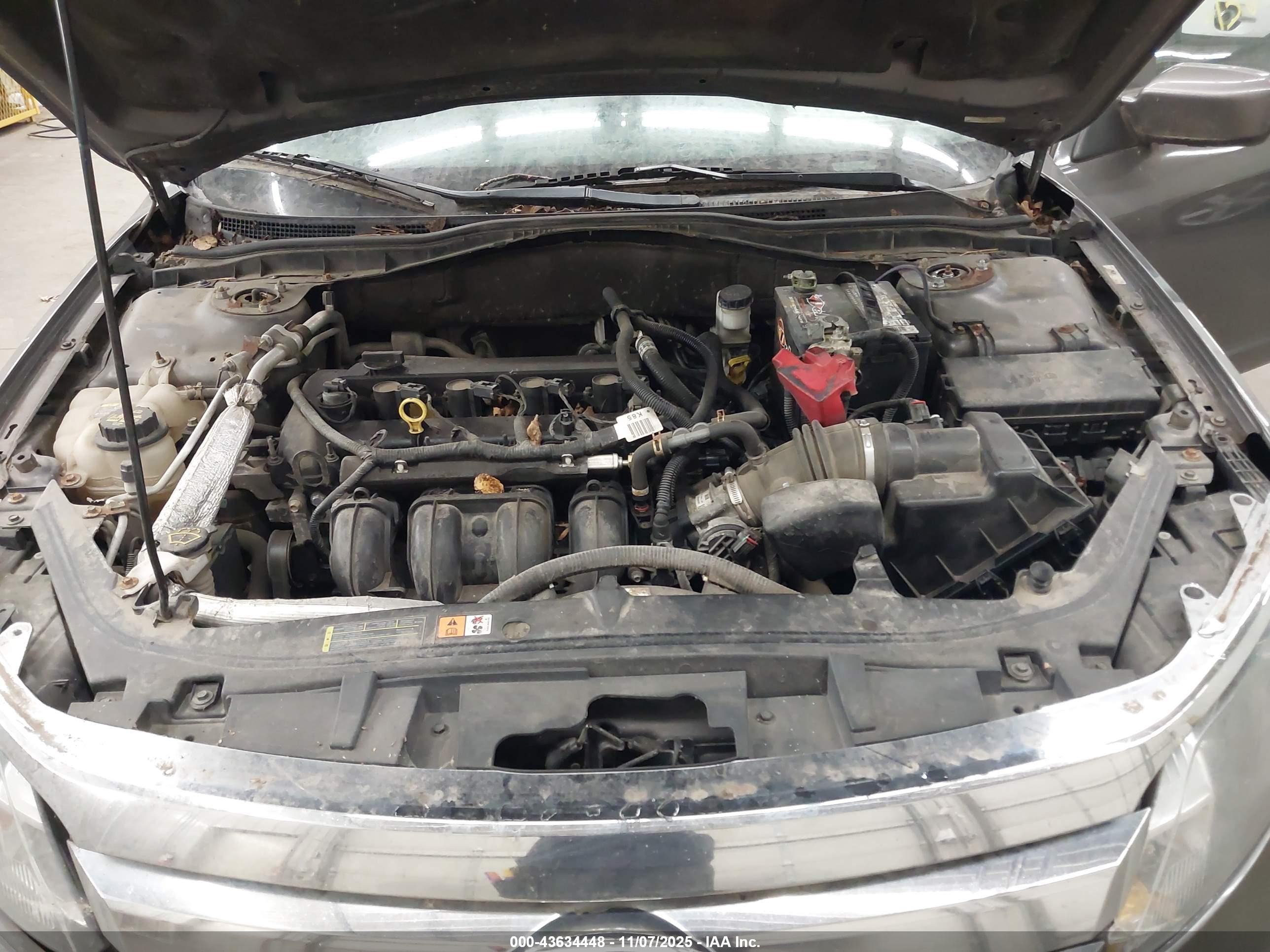 FORD FUSION image 10