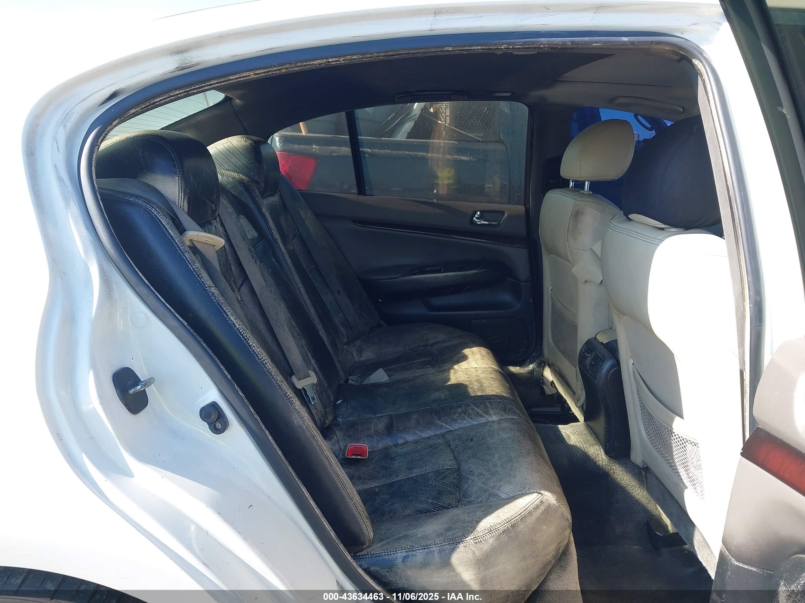 INFINITI G37 image 8