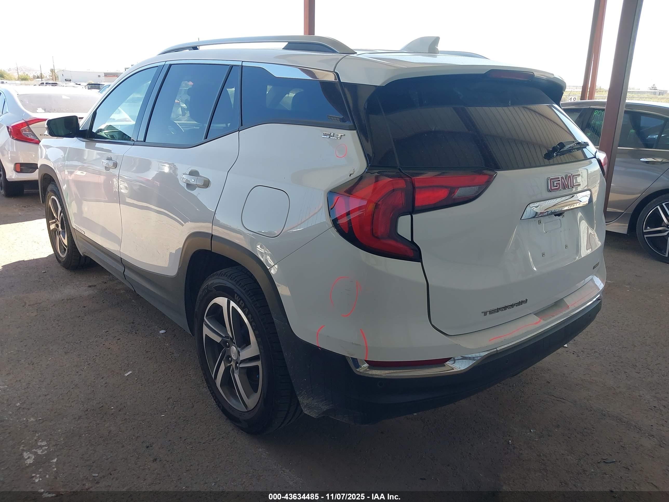 GMC TERRAIN image 3