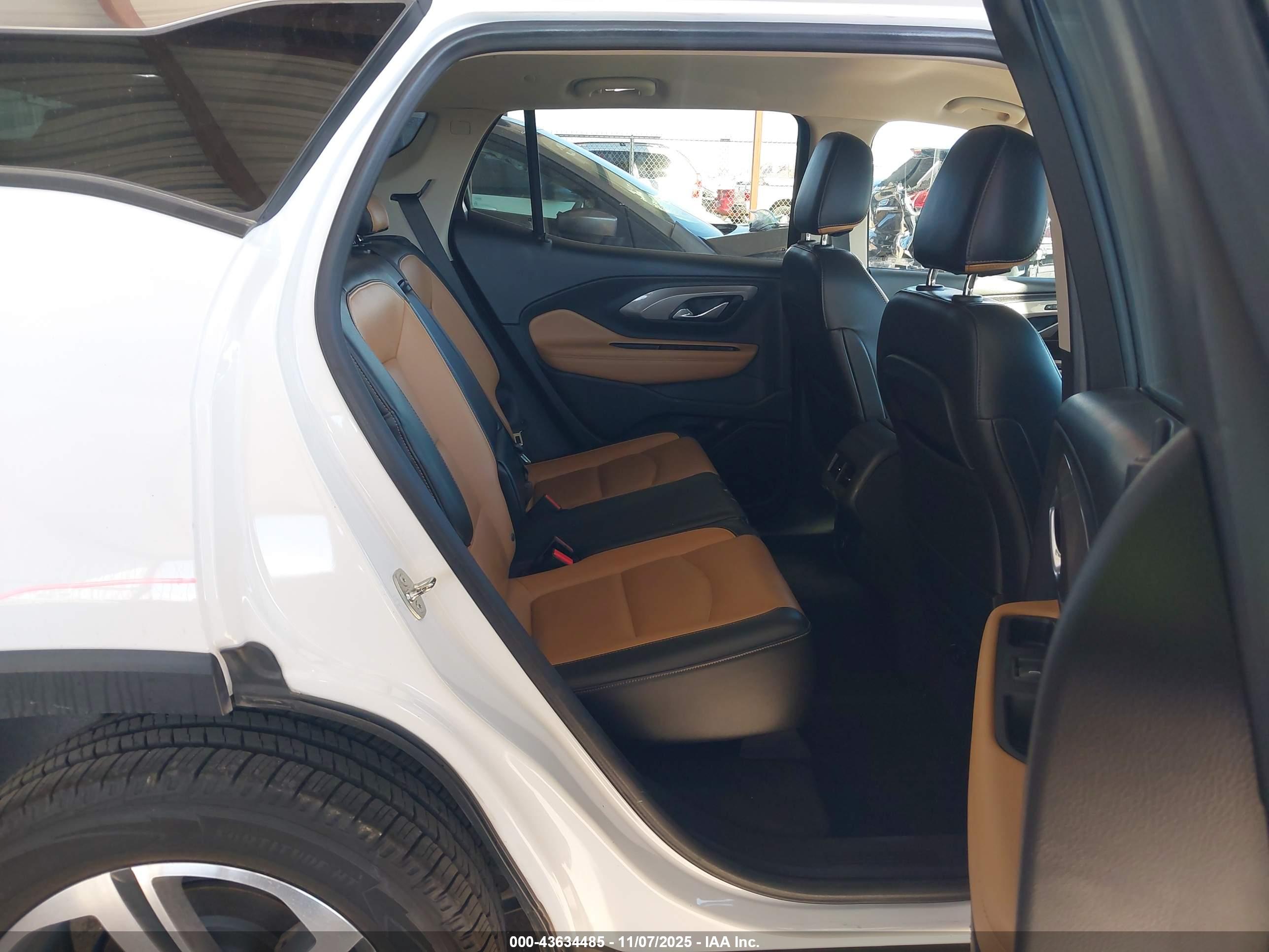 GMC TERRAIN image 8