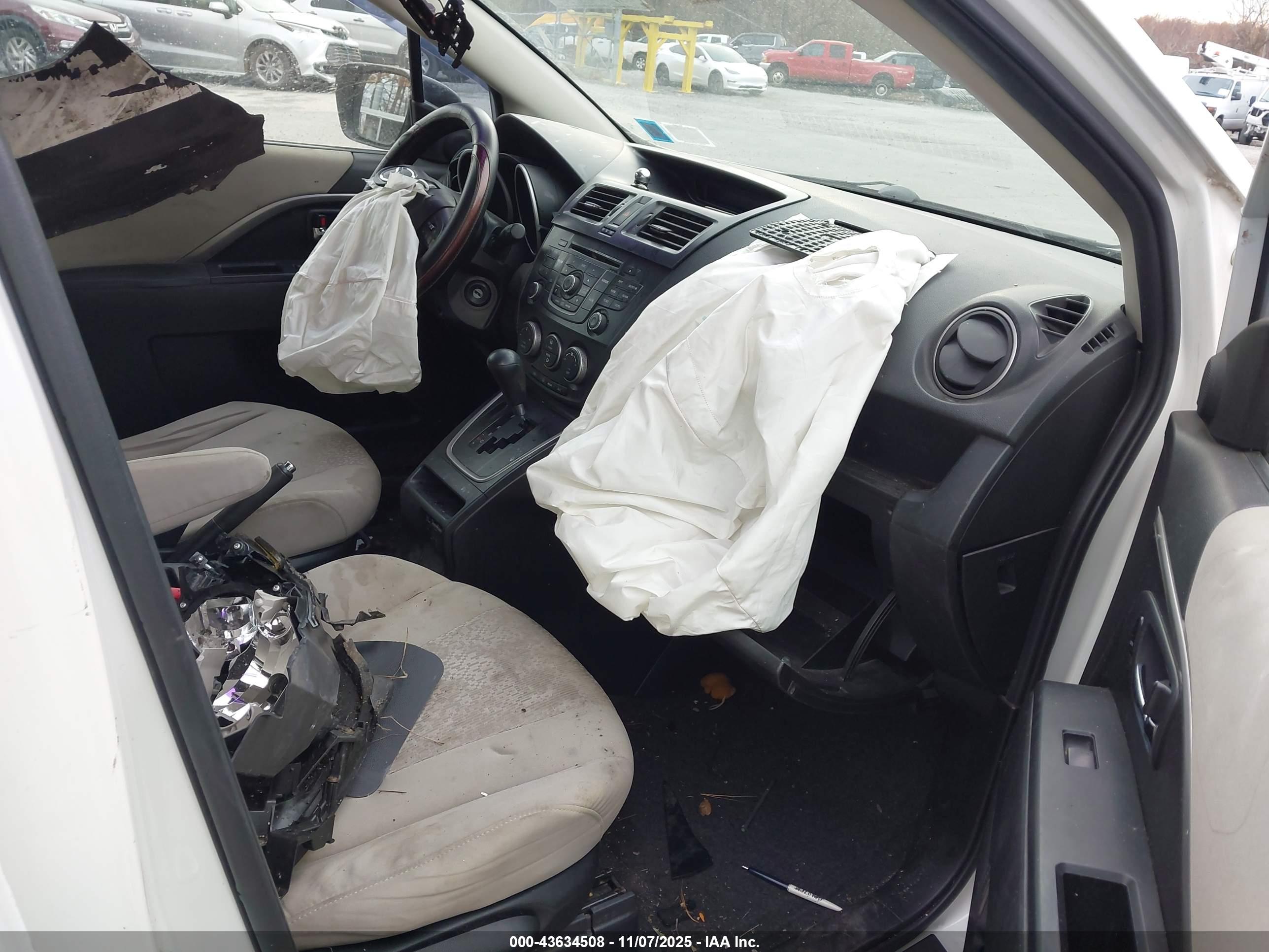 MAZDA MAZDA5 image 5
