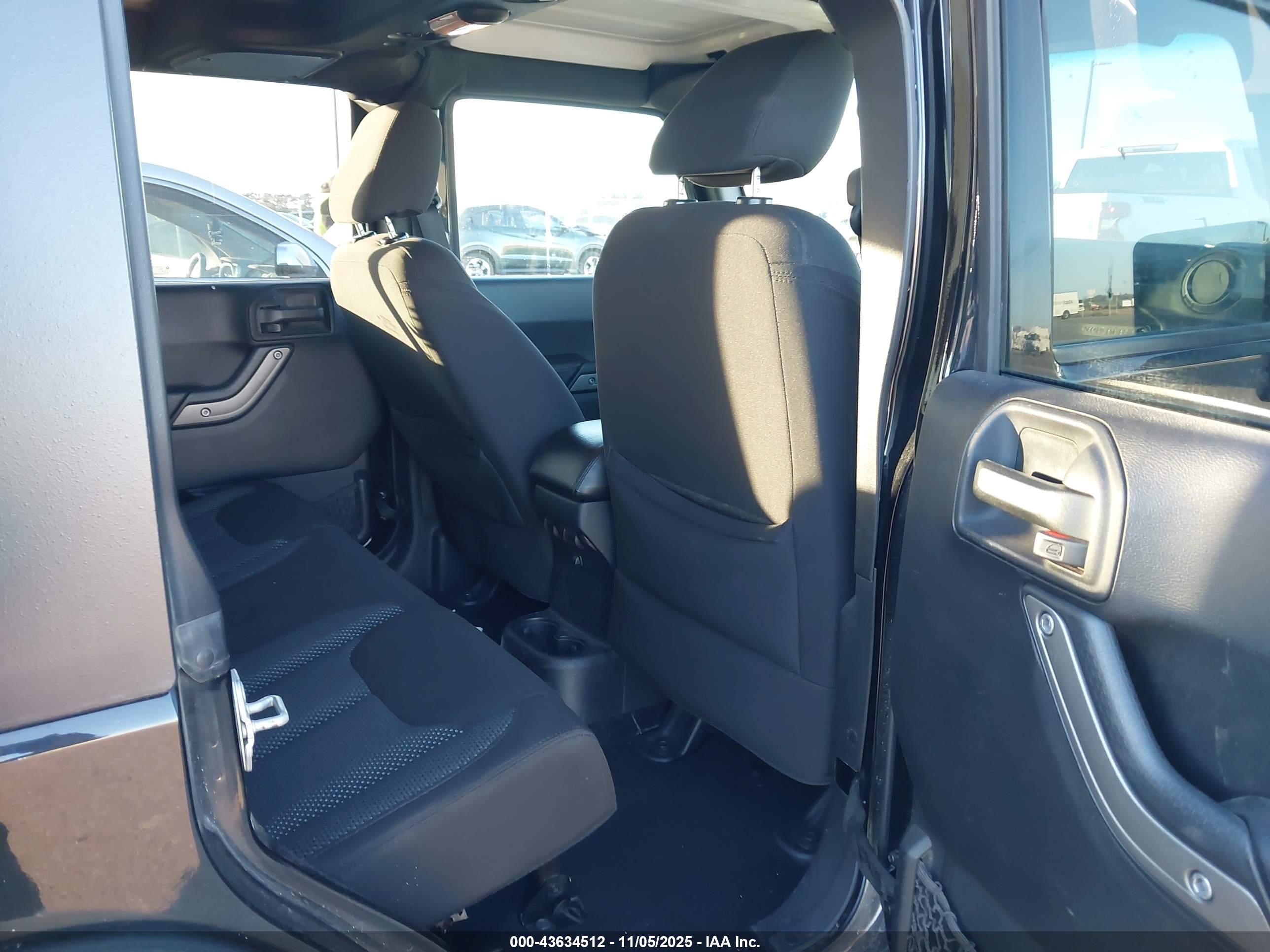 JEEP WRANGLER image 8