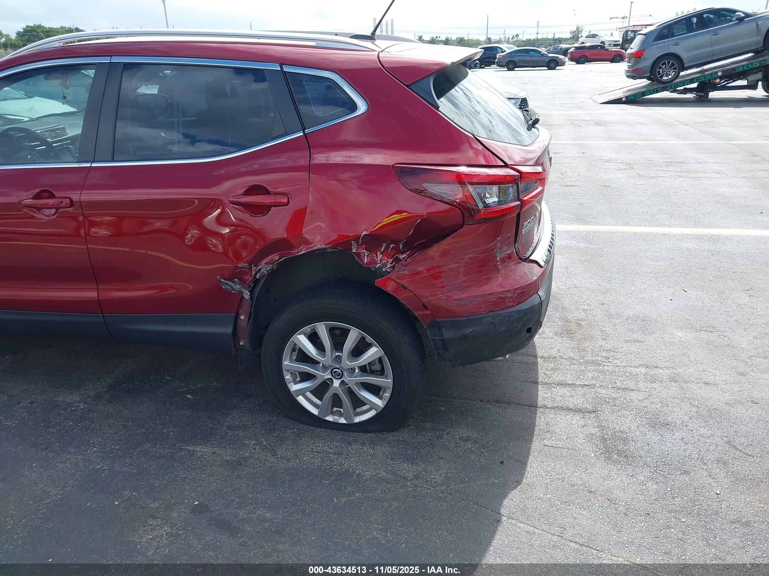 NISSAN ROGUE image 6