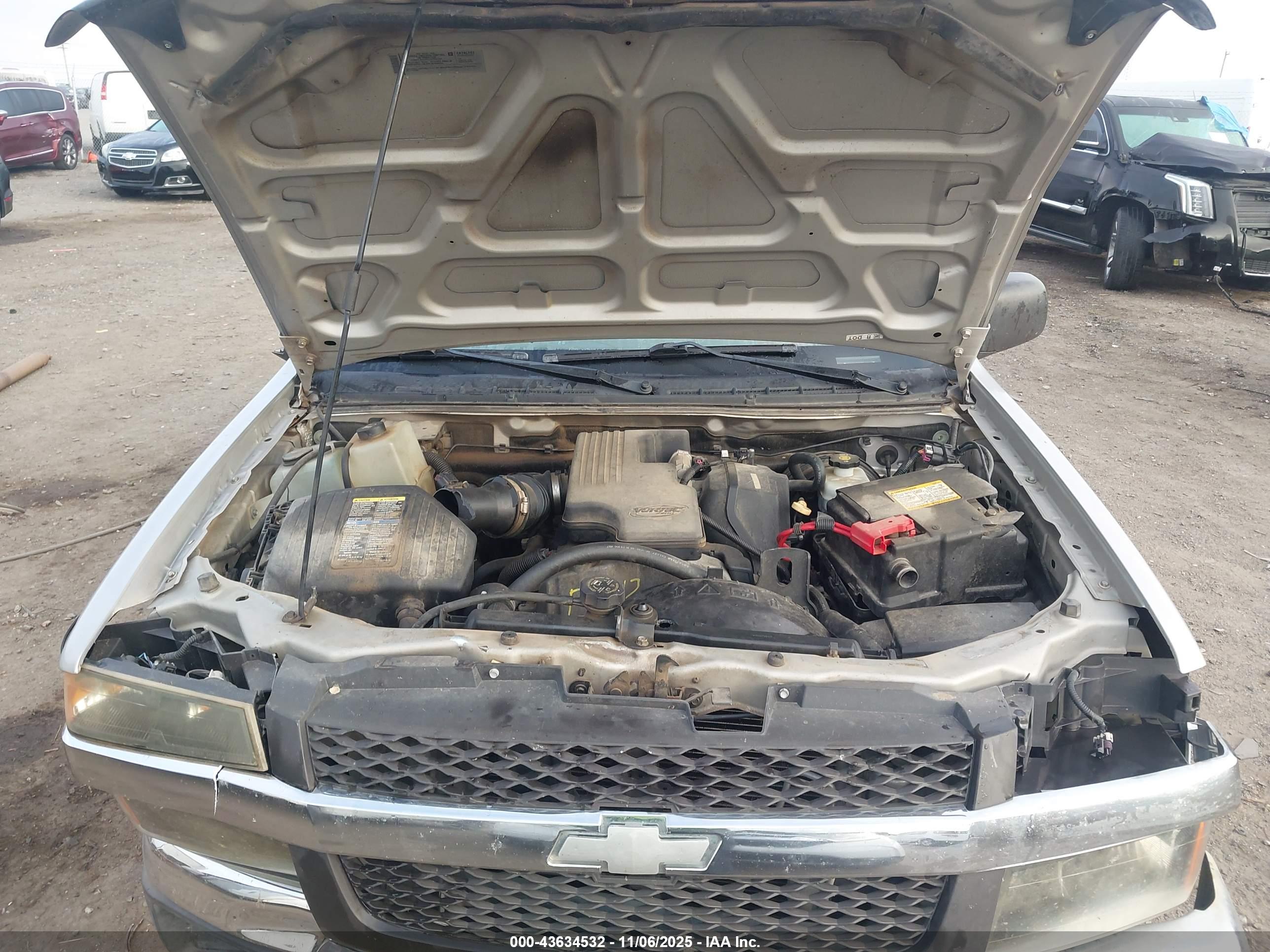 CHEVROLET COLORADO image 10