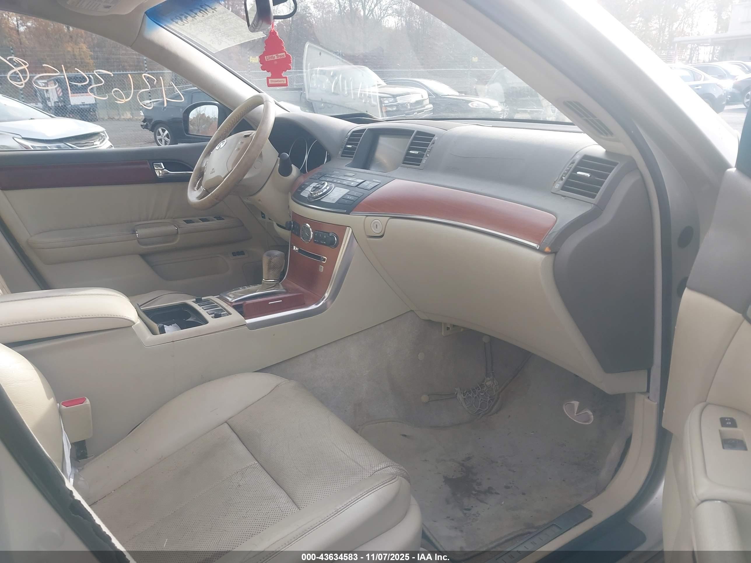 INFINITI M35X image 5