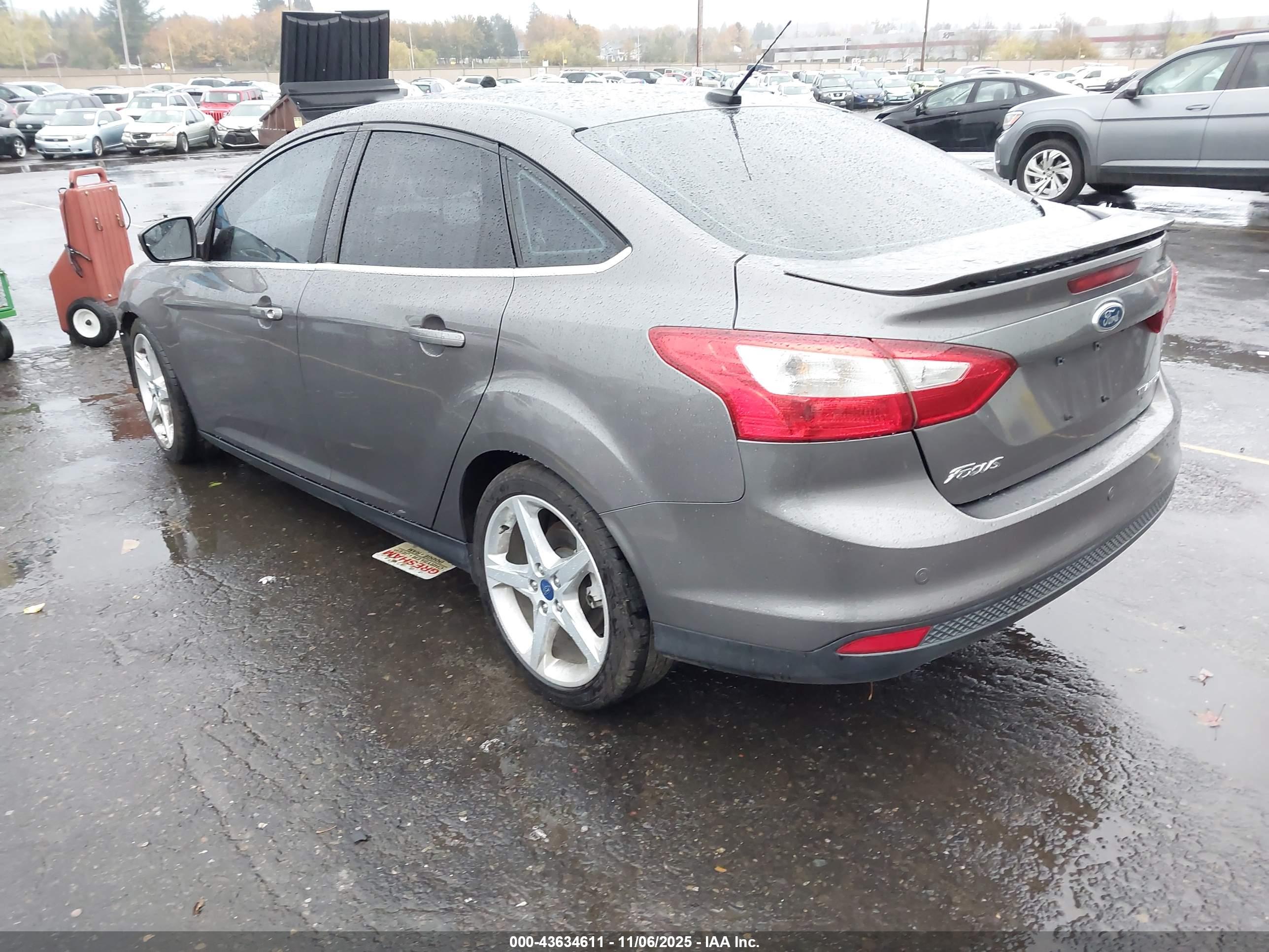 FORD FOCUS image 3