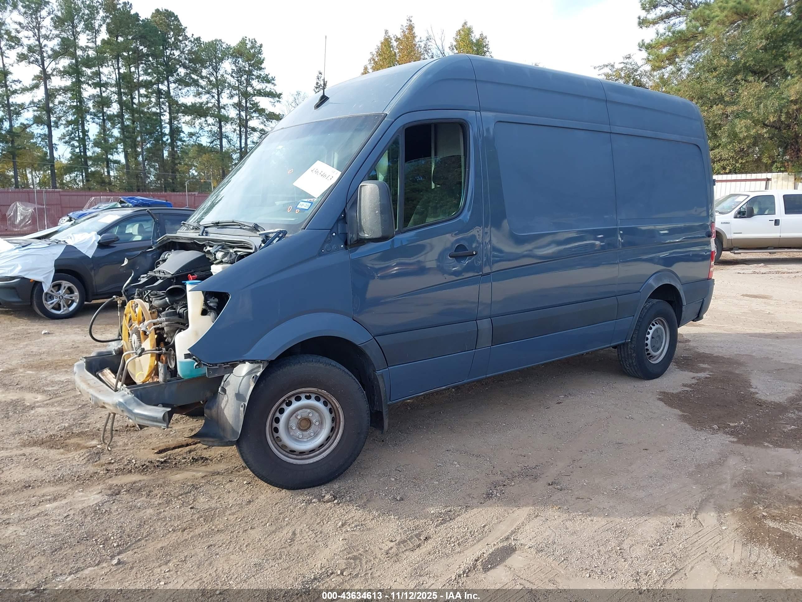 MERCEDES-BENZ SPRINTER image 2
