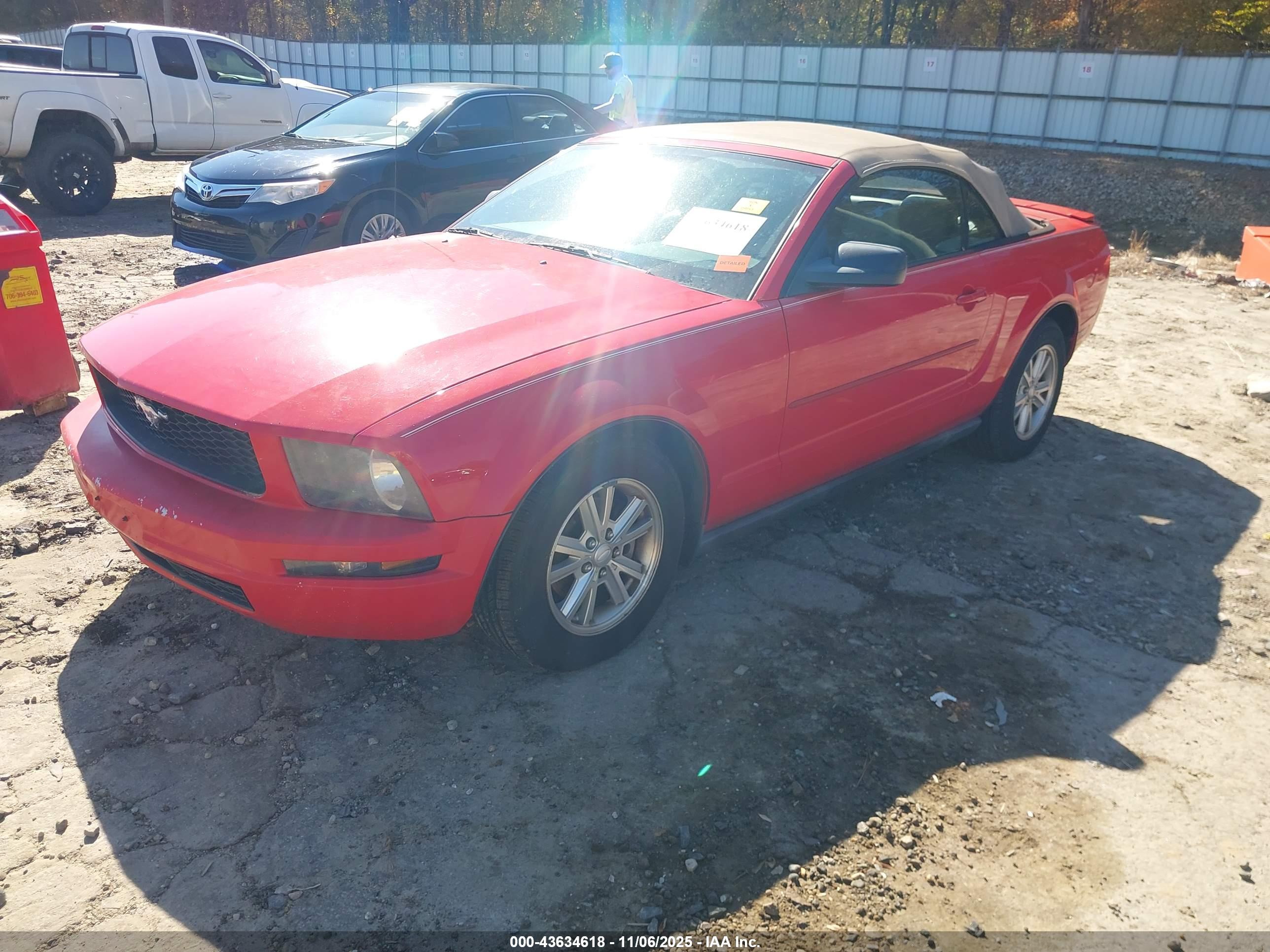 FORD MUSTANG image 2