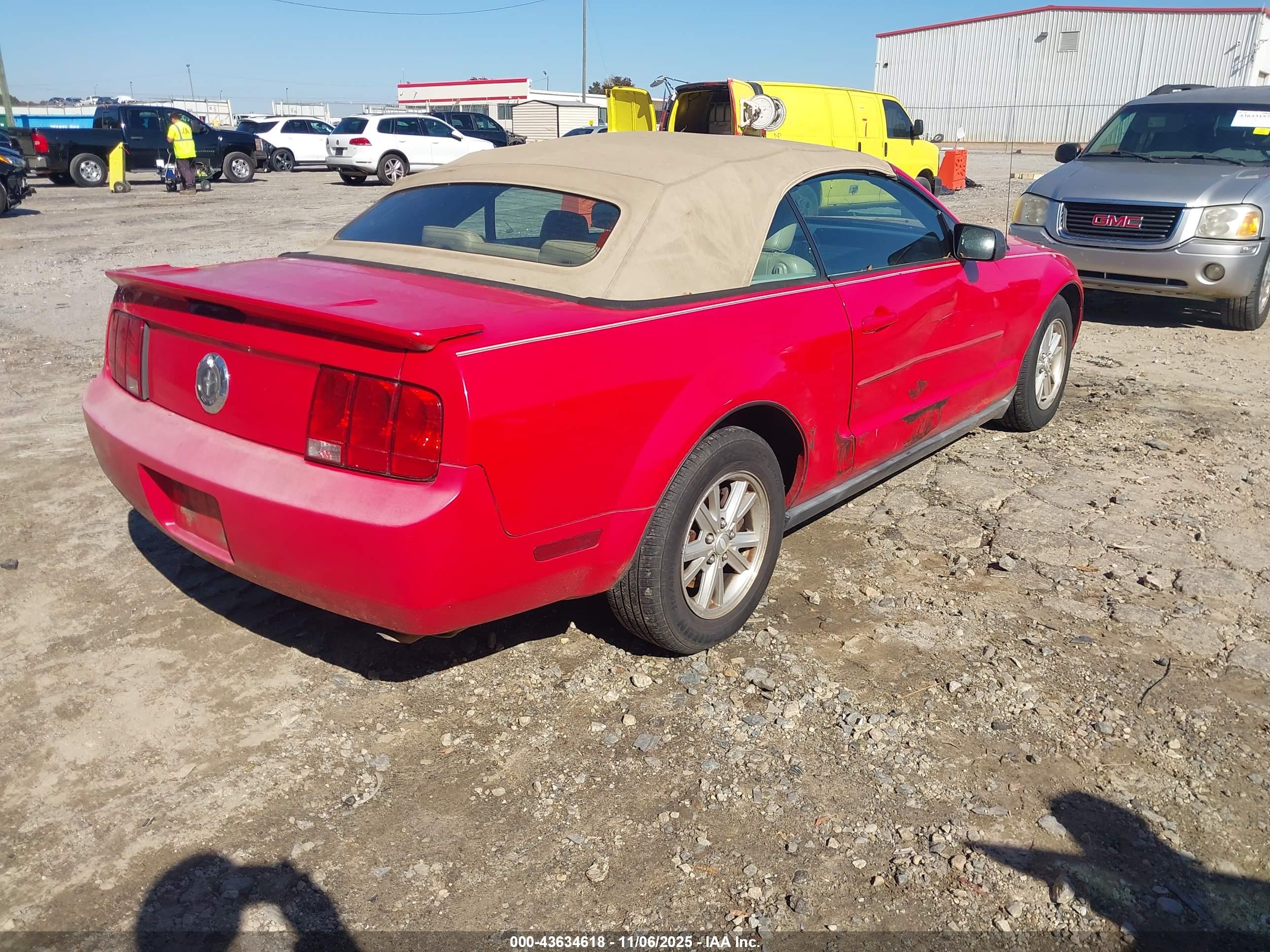 FORD MUSTANG image 4