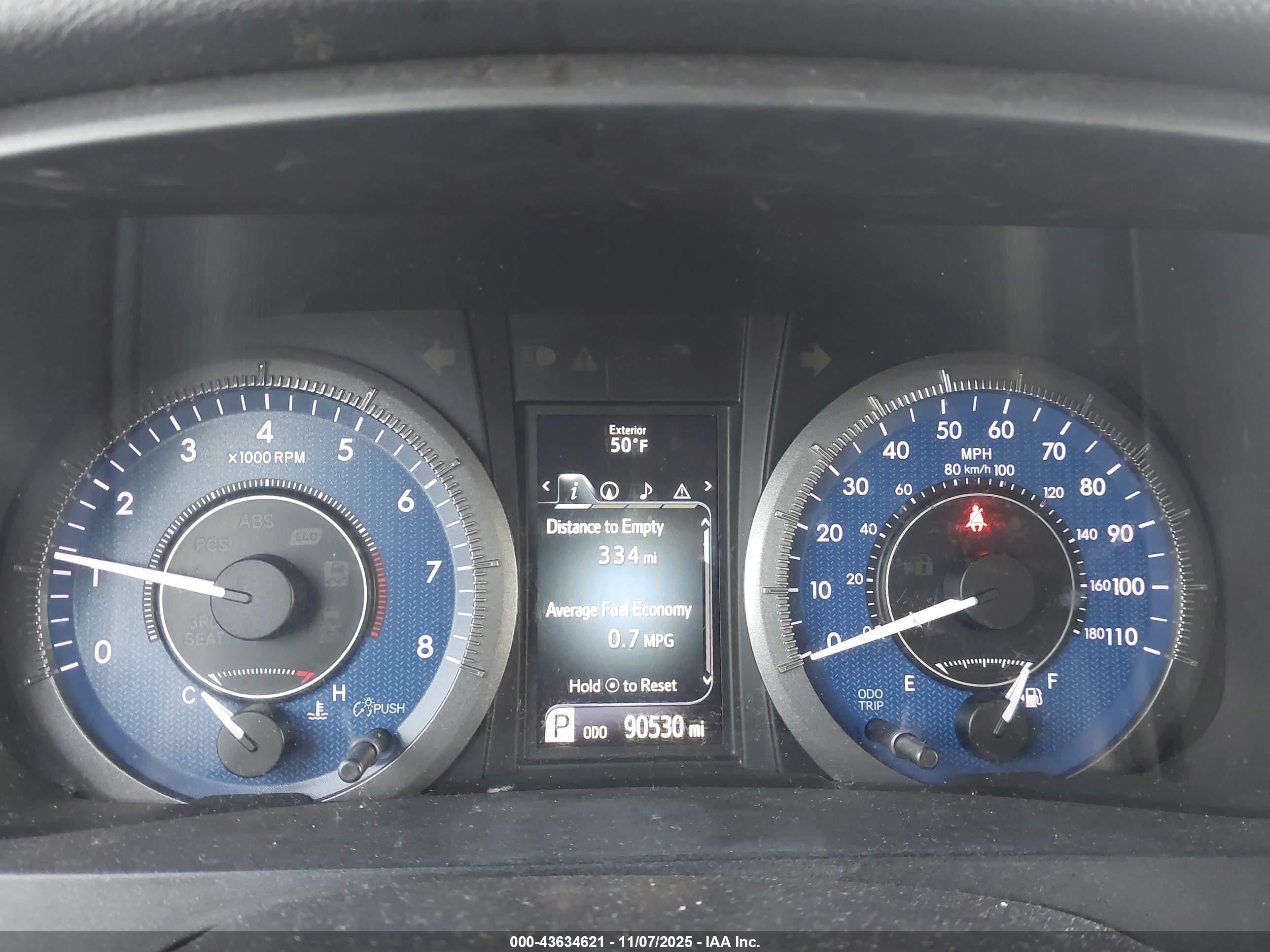 TOYOTA SIENNA image 7