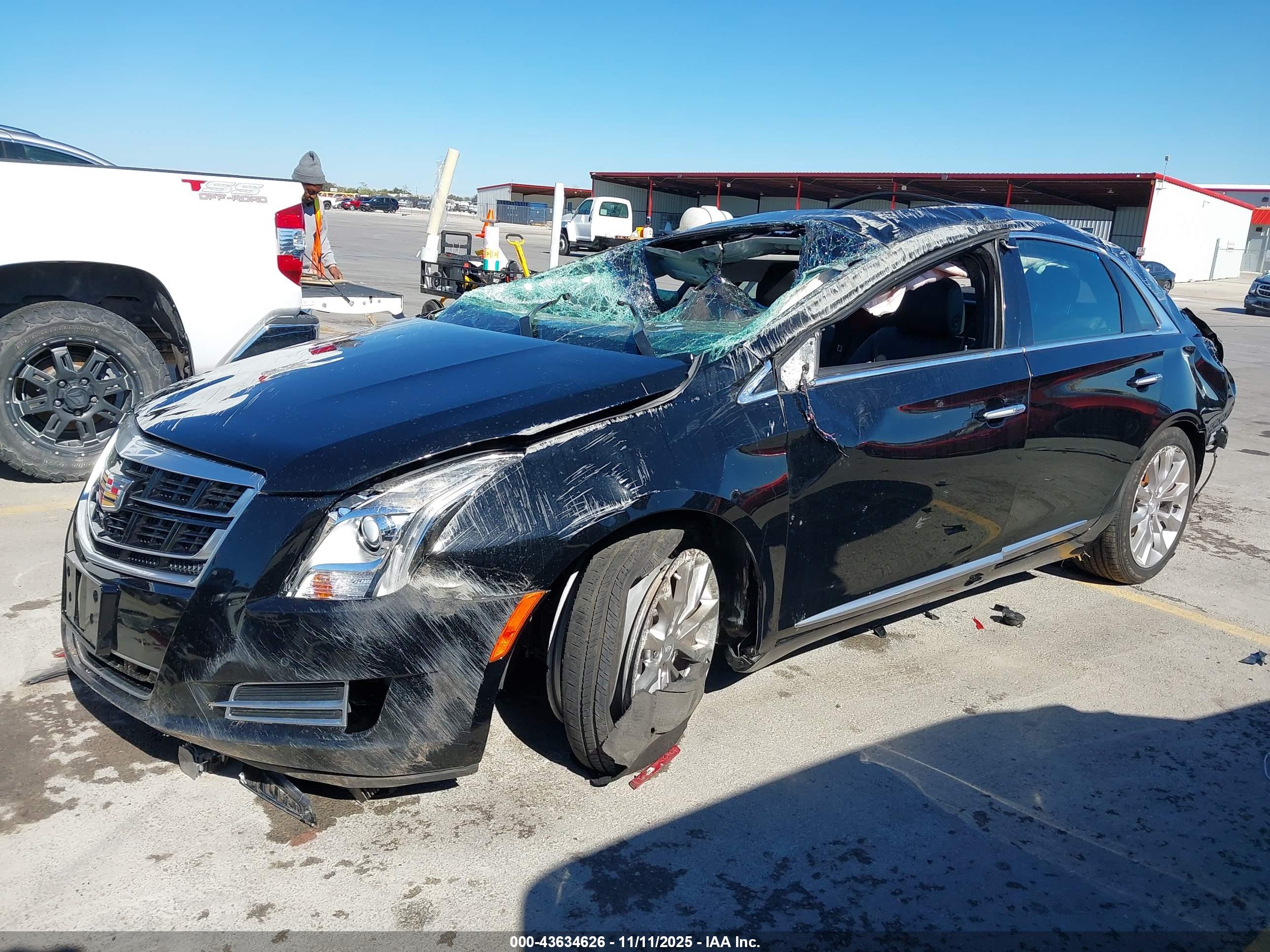 CADILLAC XTS image 6