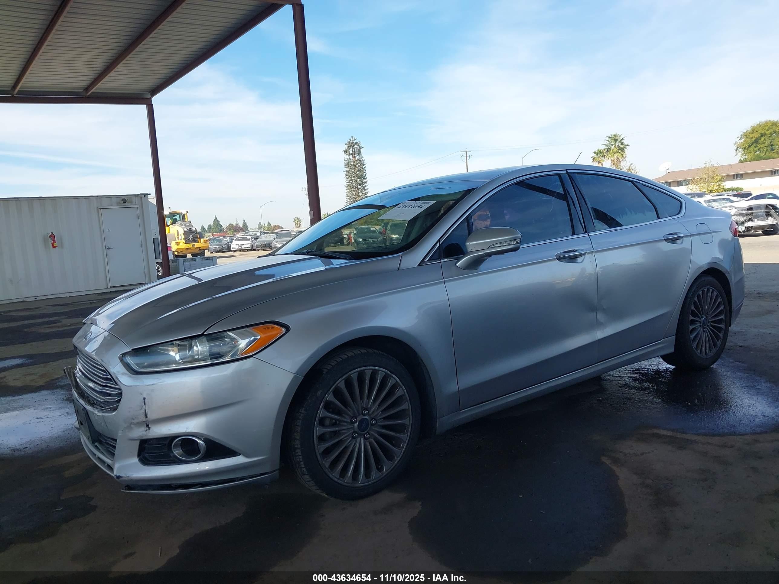 FORD FUSION image 2