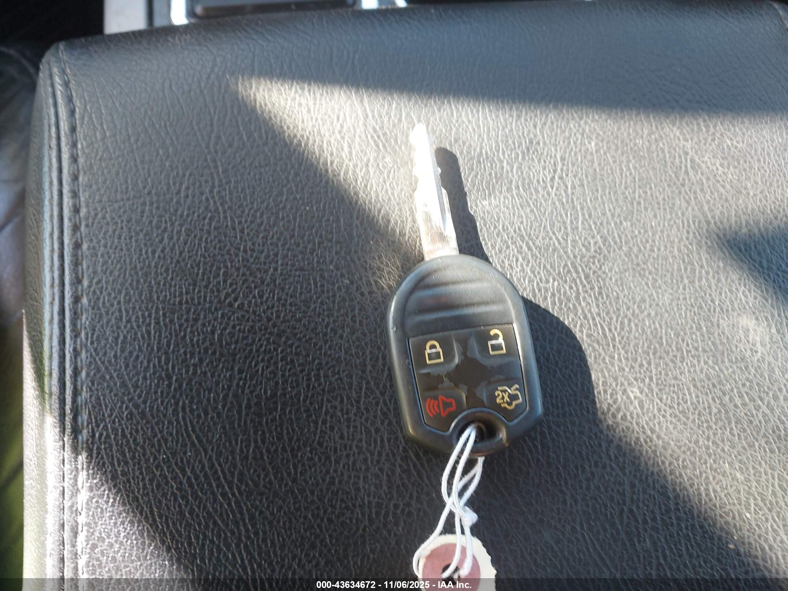 FORD EXPEDITION image 11