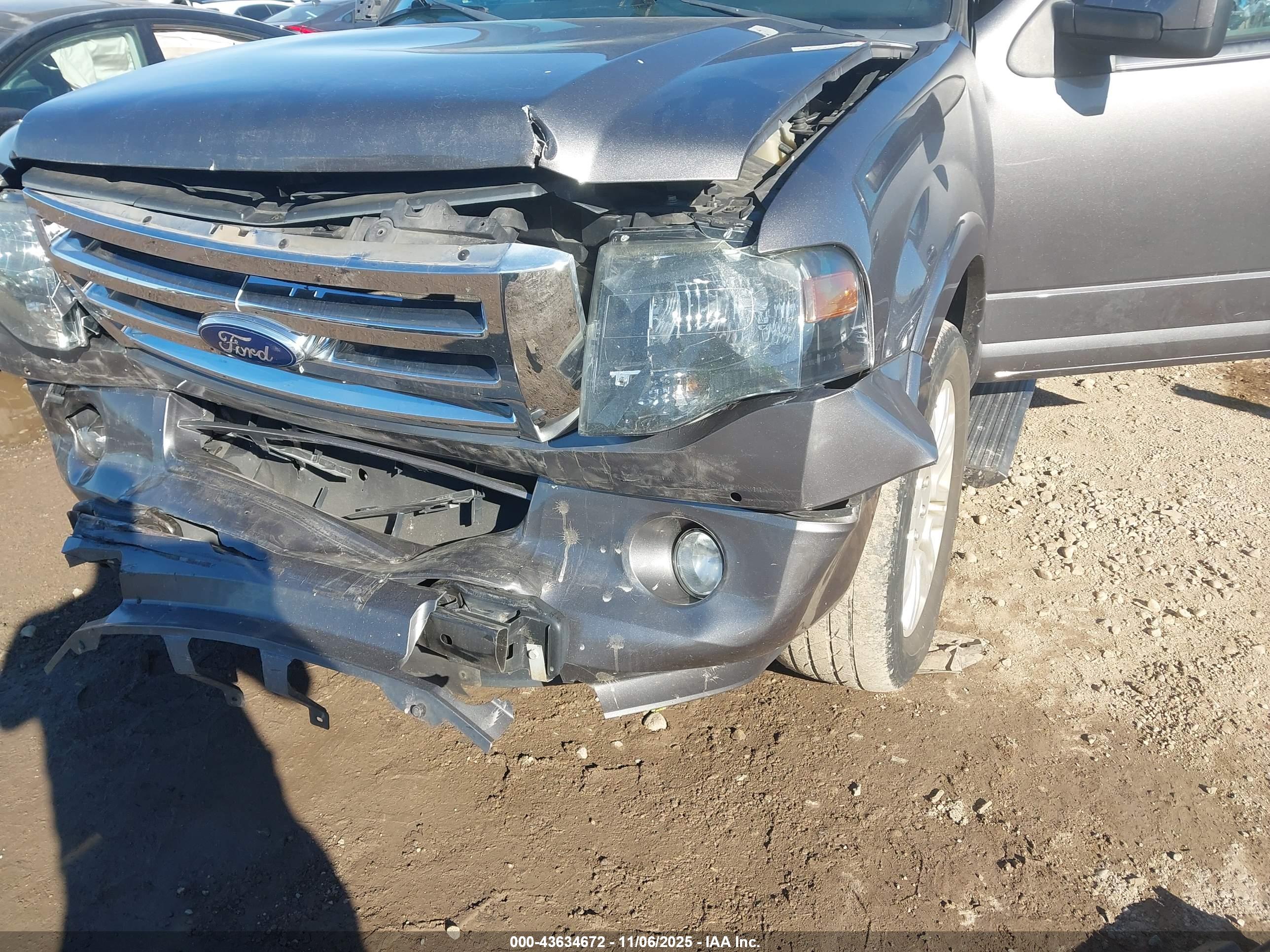 FORD EXPEDITION image 6