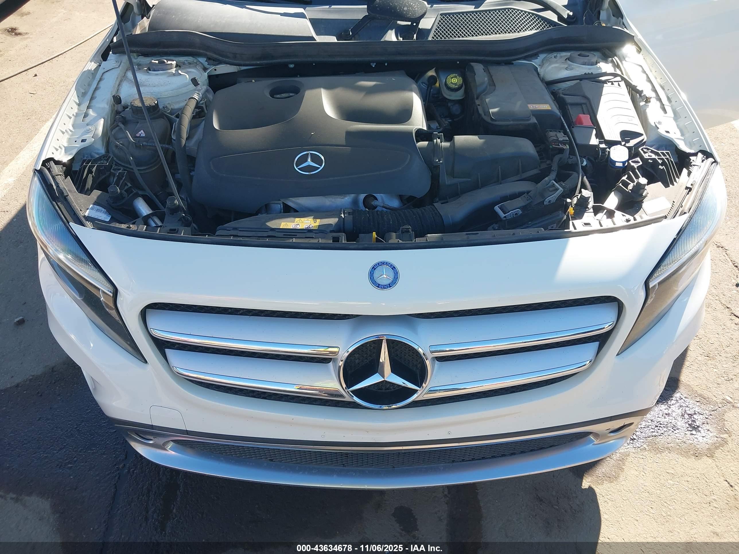 MERCEDES-BENZ GLA image 10