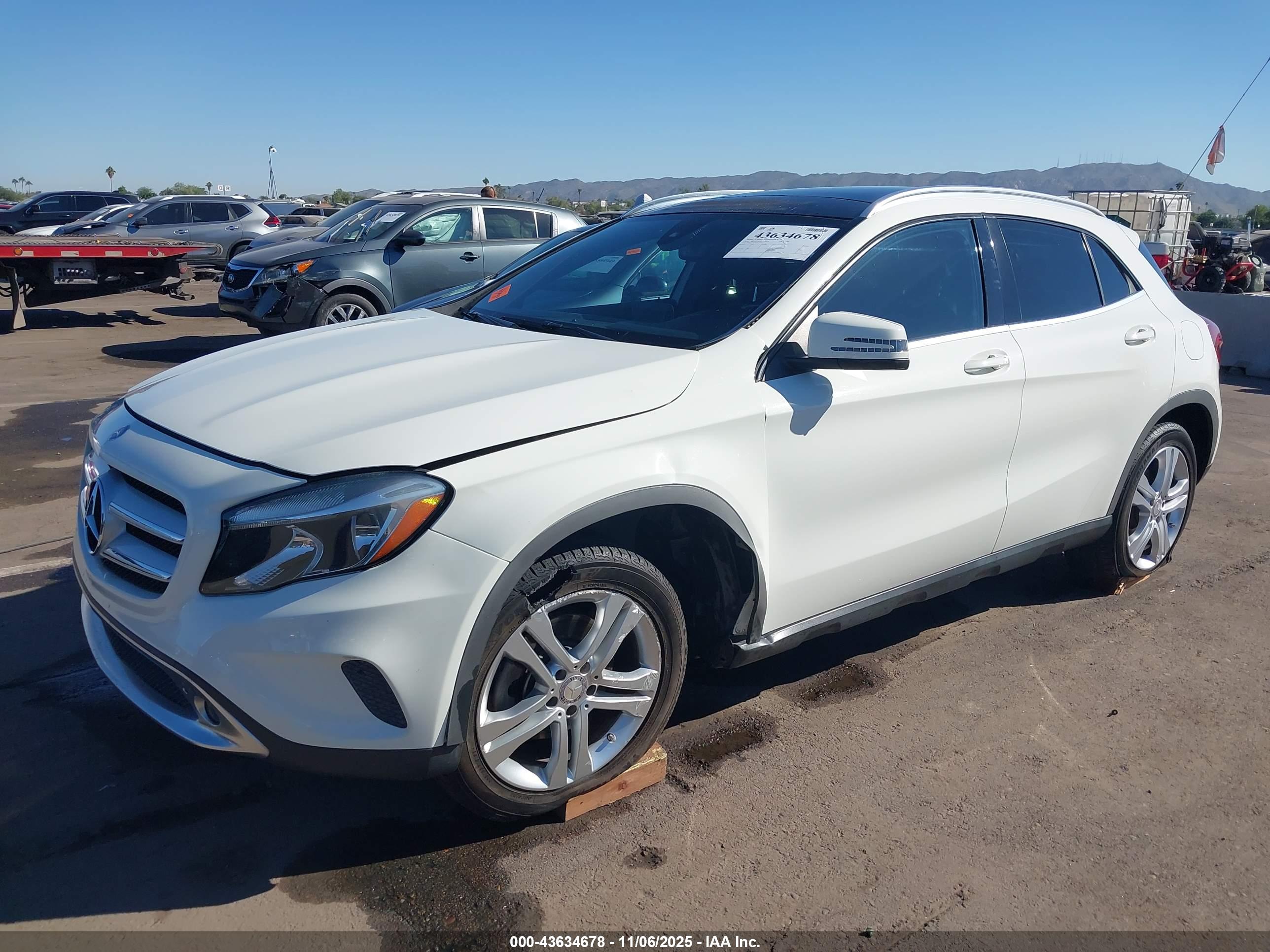 MERCEDES-BENZ GLA image 2