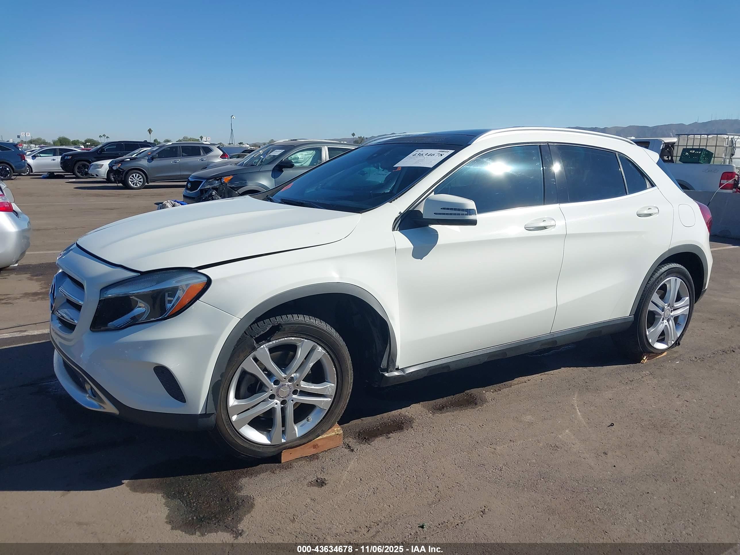 MERCEDES-BENZ GLA image 6