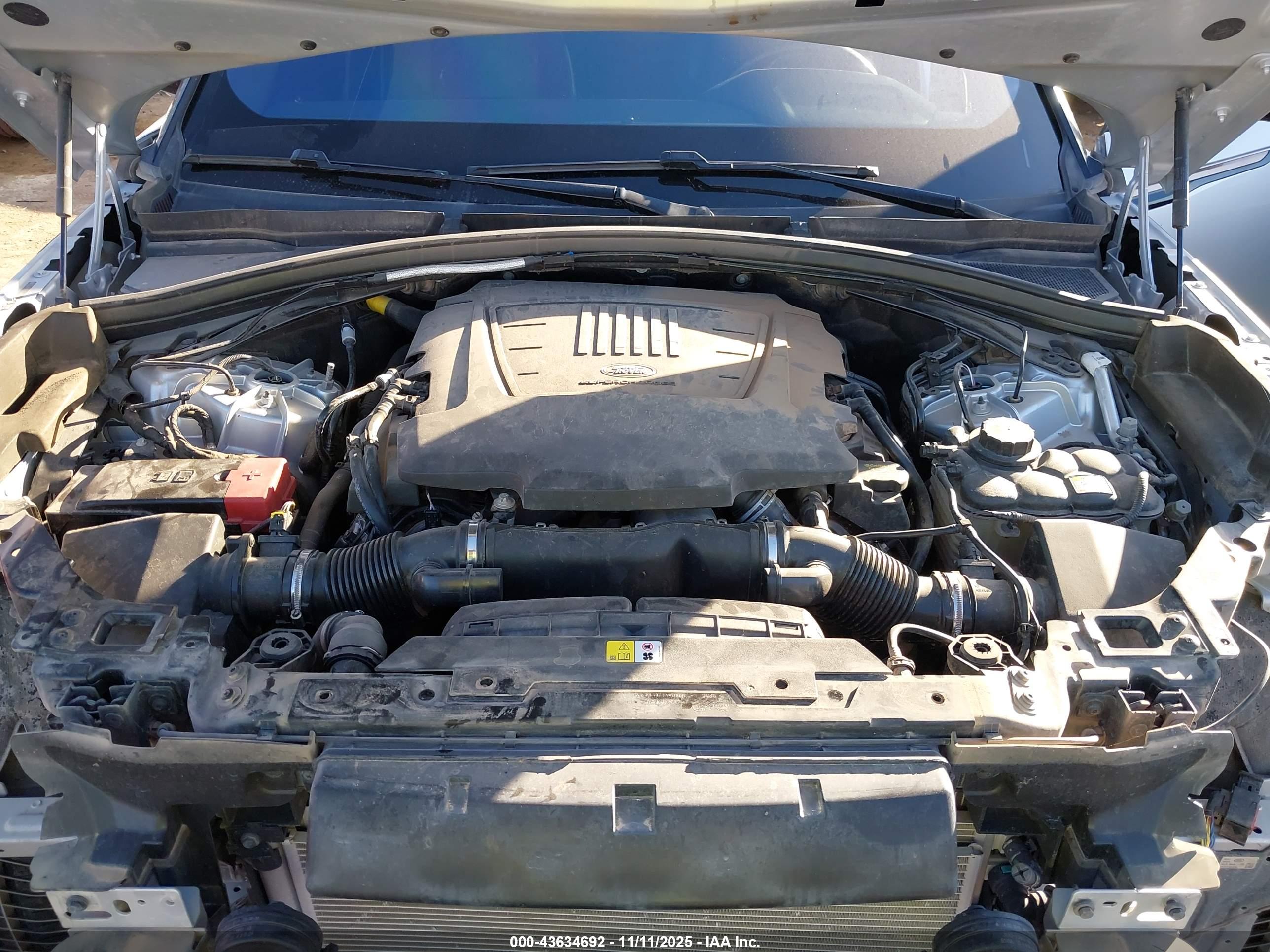 LAND ROVER image 10
