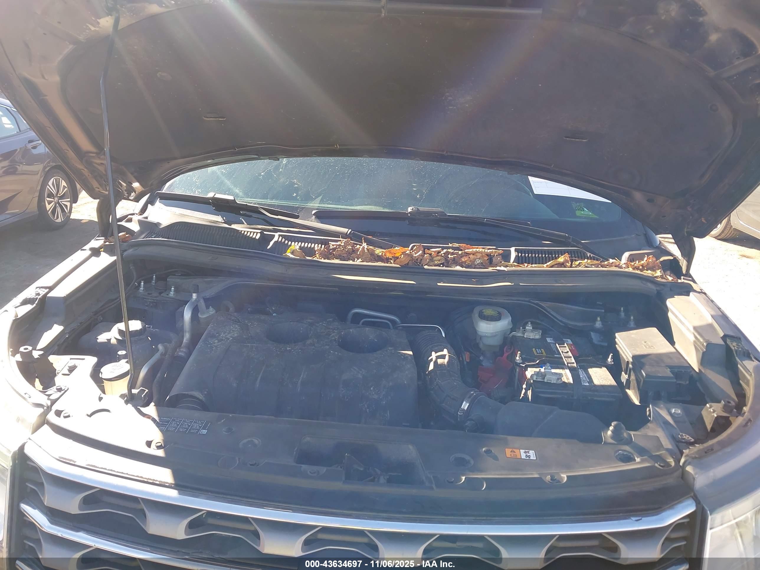 FORD EXPLORER image 10
