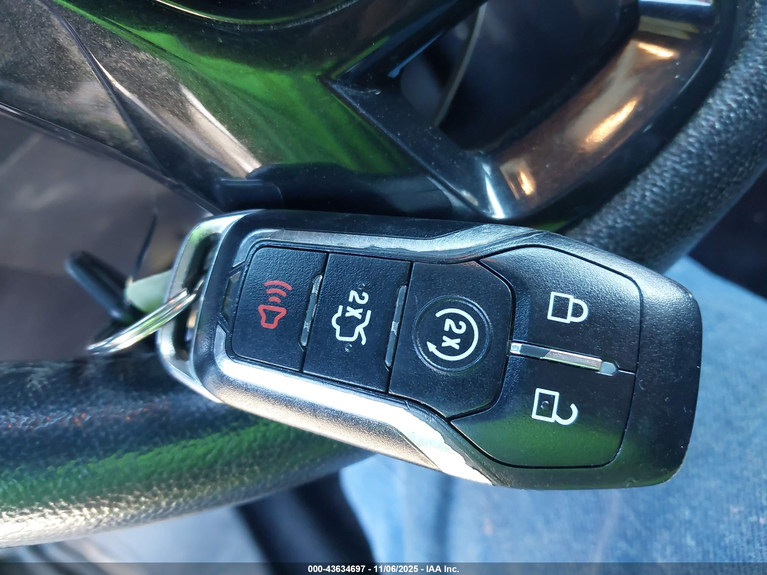 FORD EXPLORER image 11