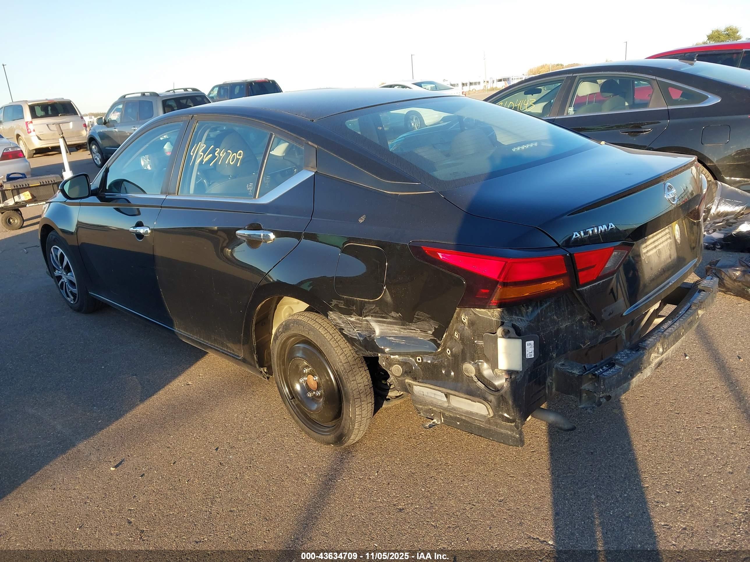 NISSAN ALTIMA image 3