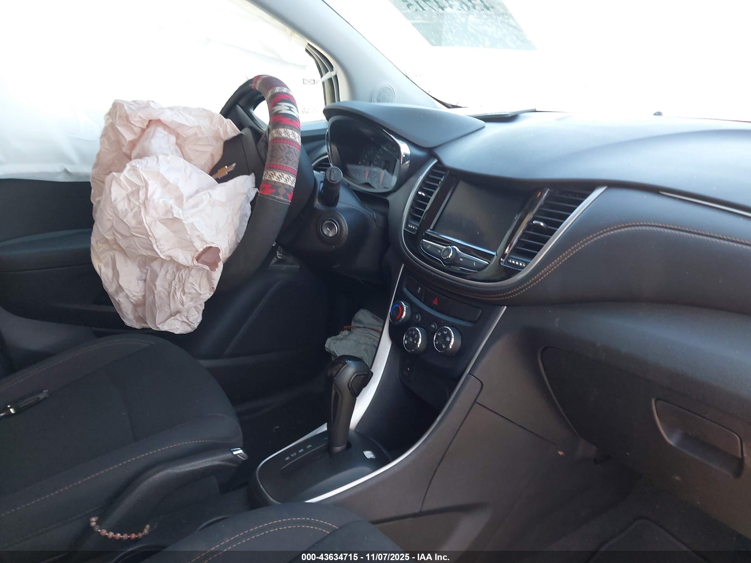 CHEVROLET TRAX image 5