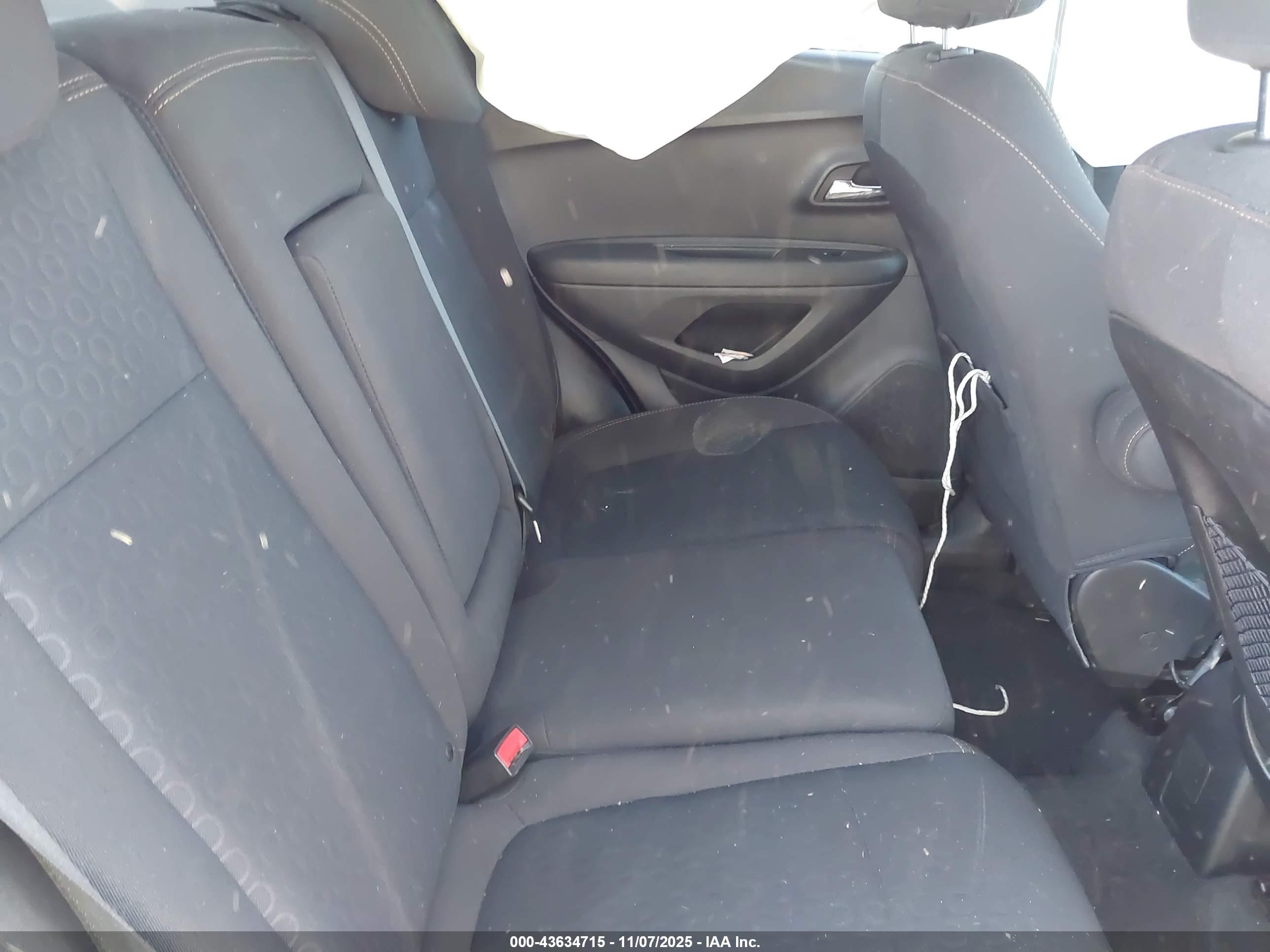 CHEVROLET TRAX image 8