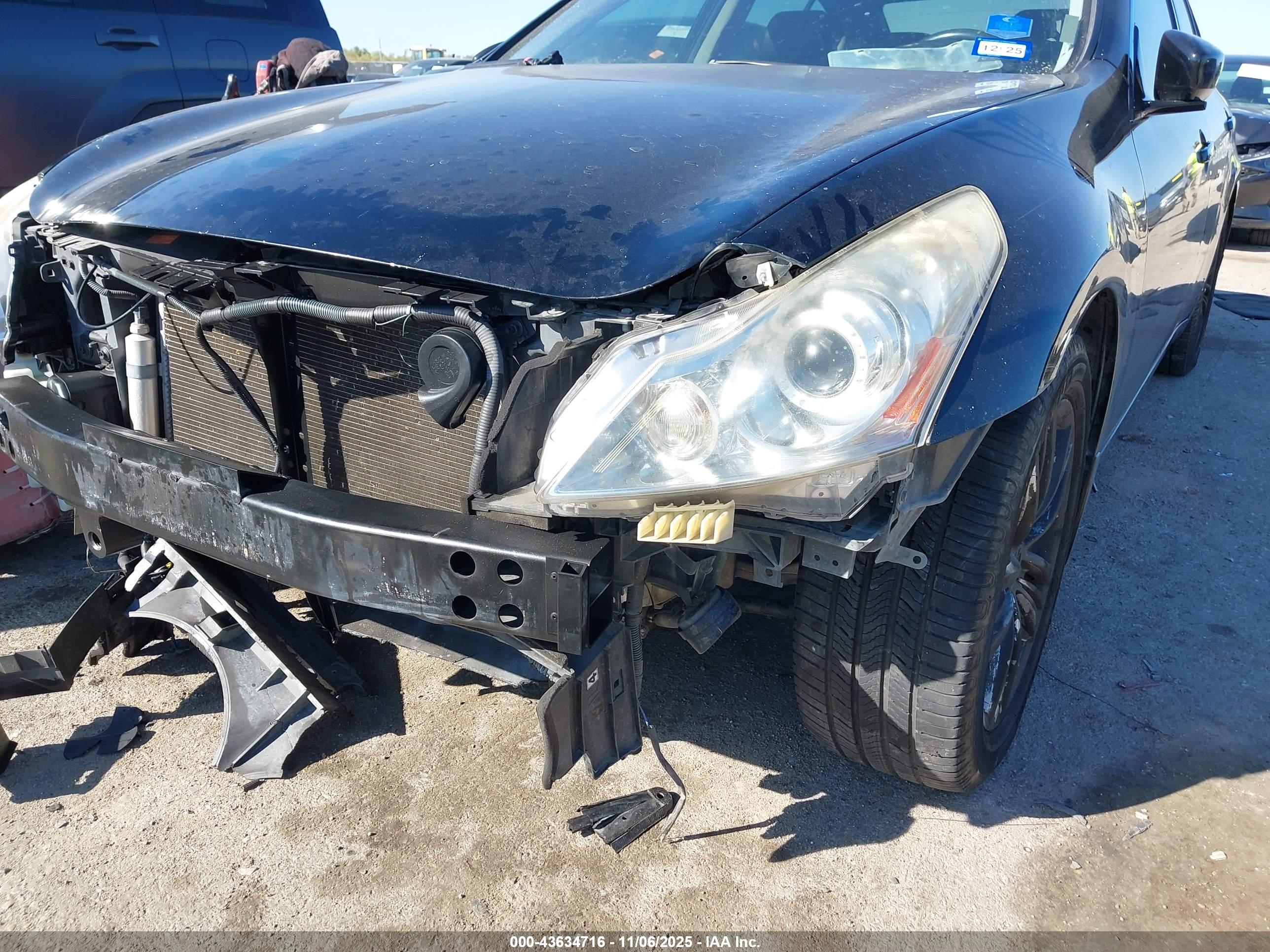 INFINITI G37 image 6