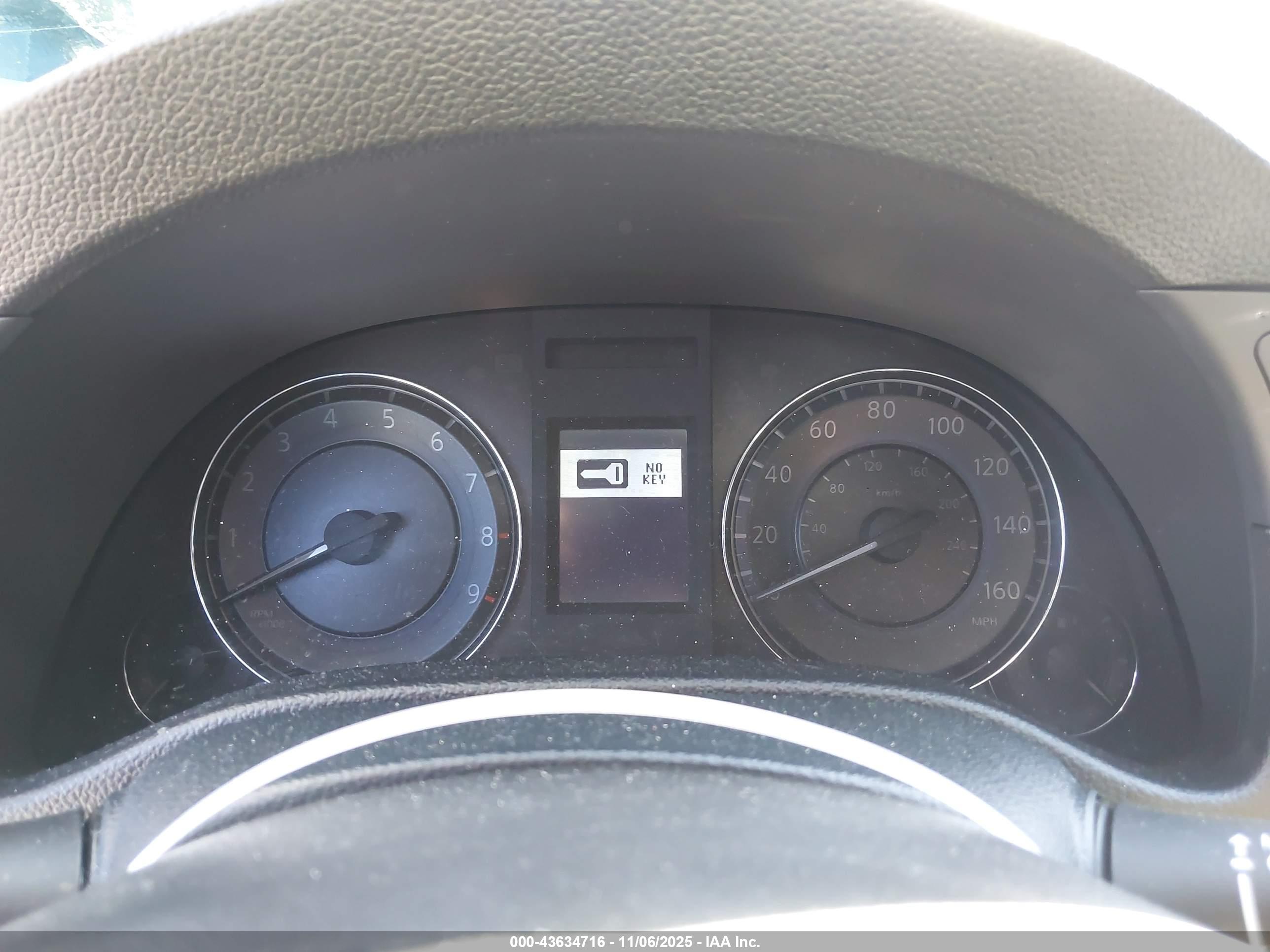 INFINITI G37 image 7