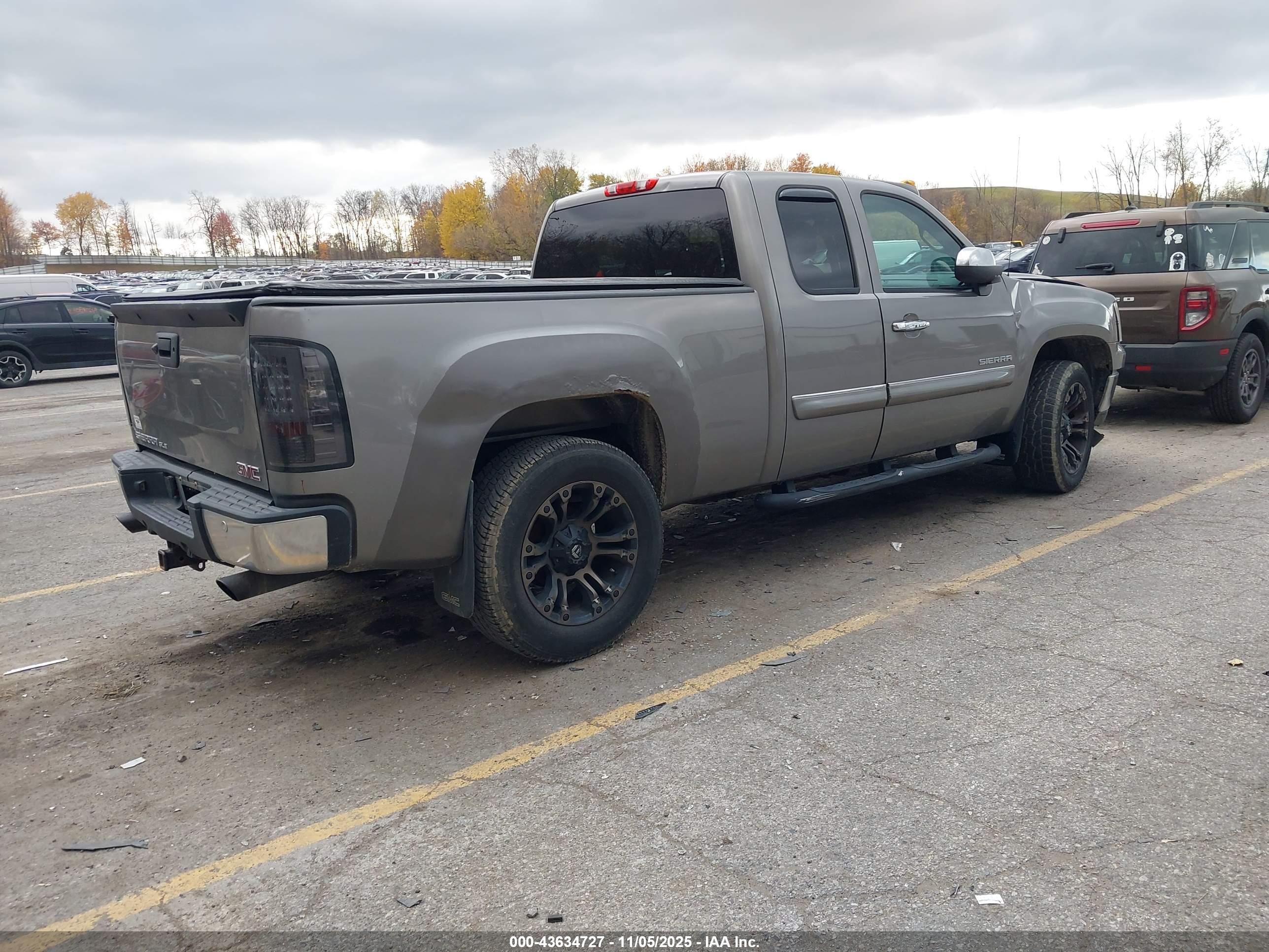 GMC SIERRA image 4