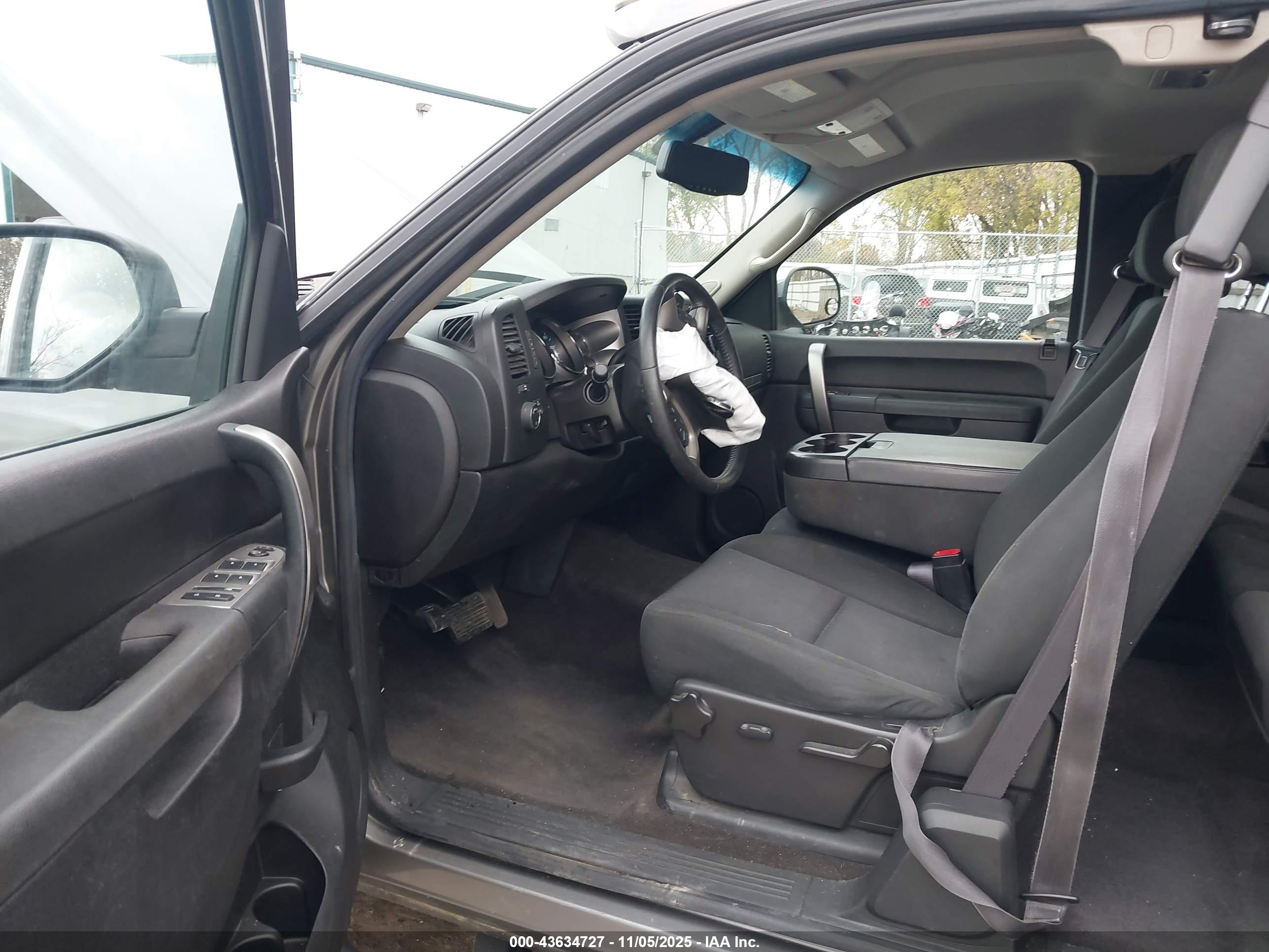 GMC SIERRA image 5