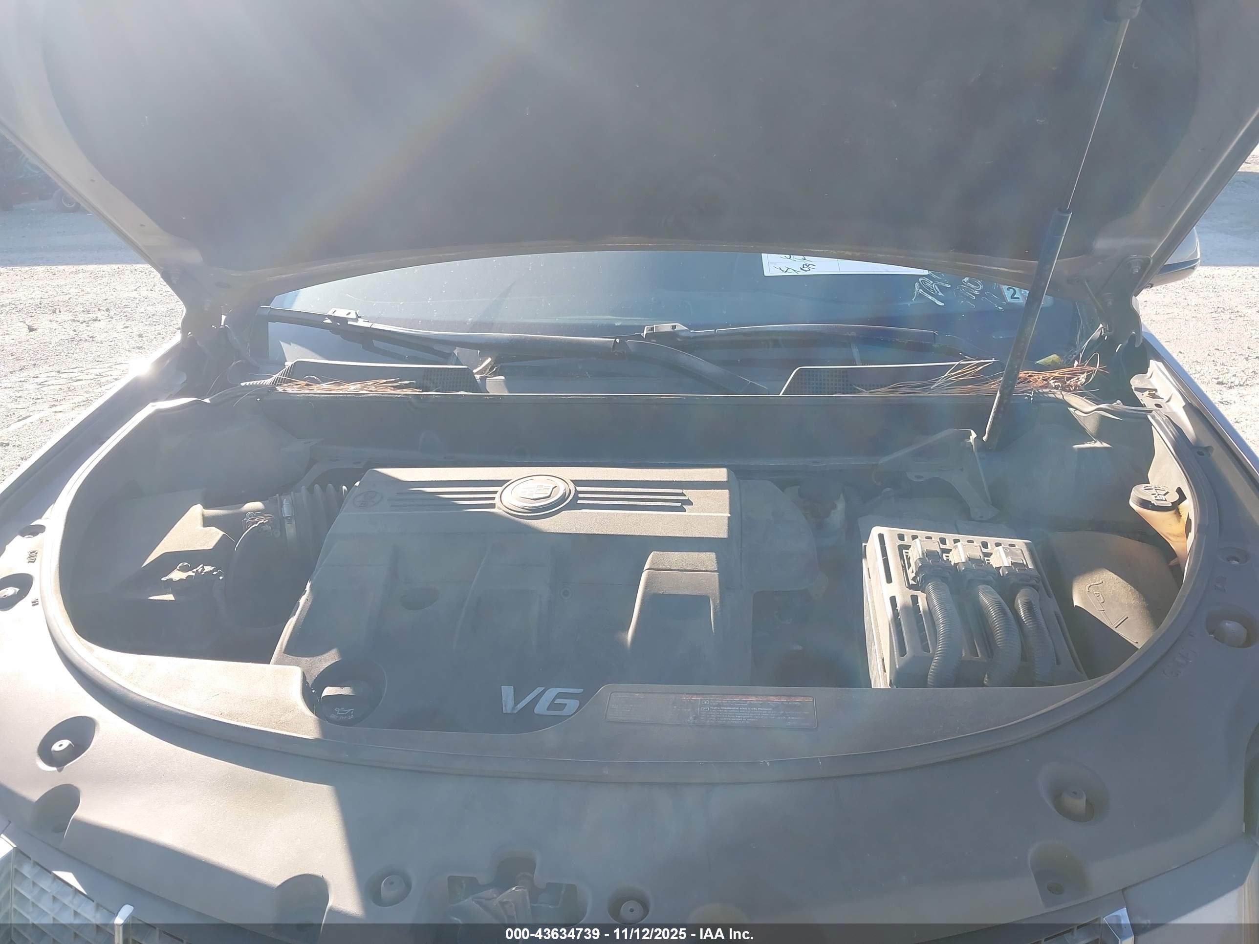 CADILLAC SRX image 10
