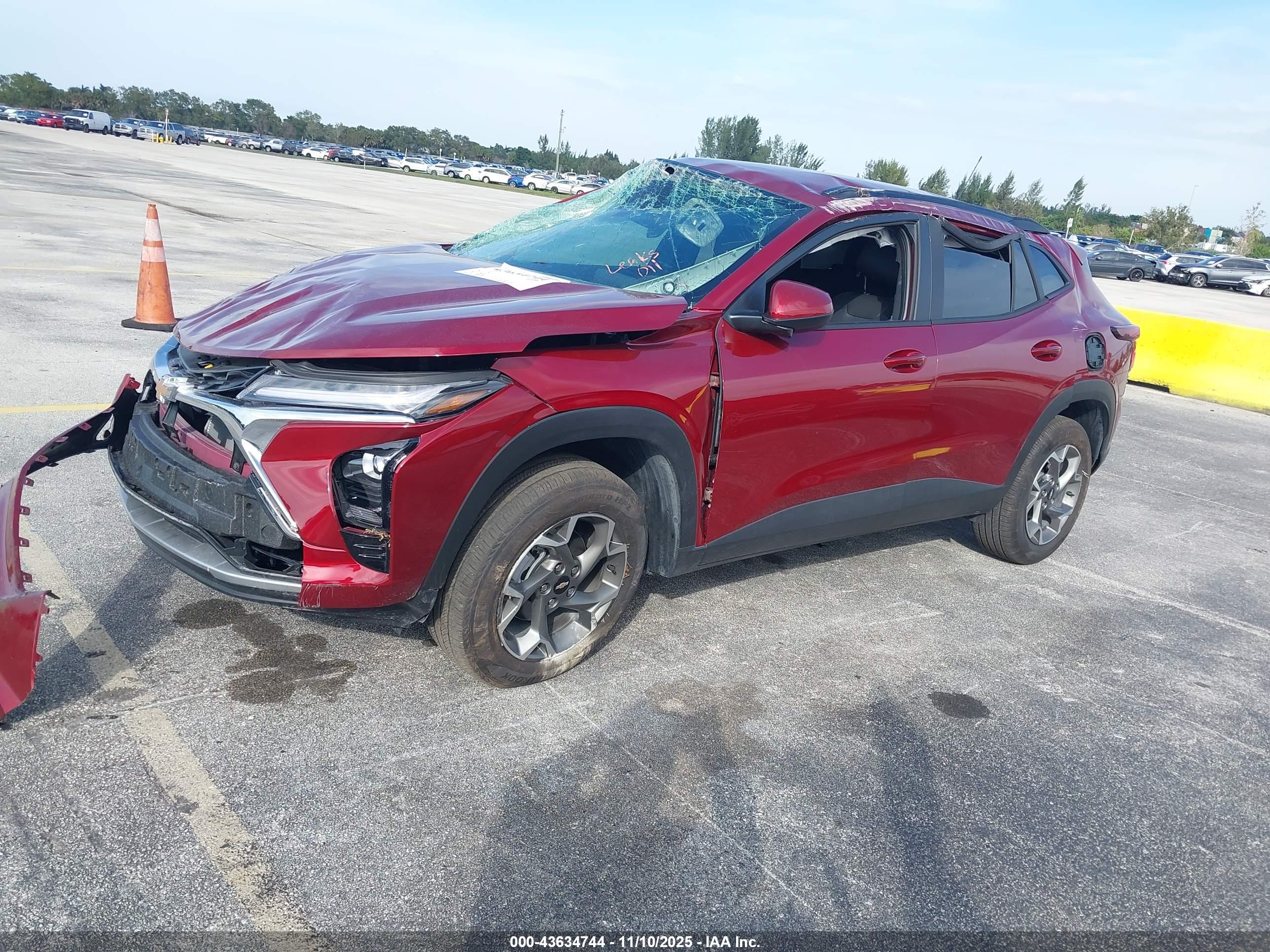 CHEVROLET TRAX image 2