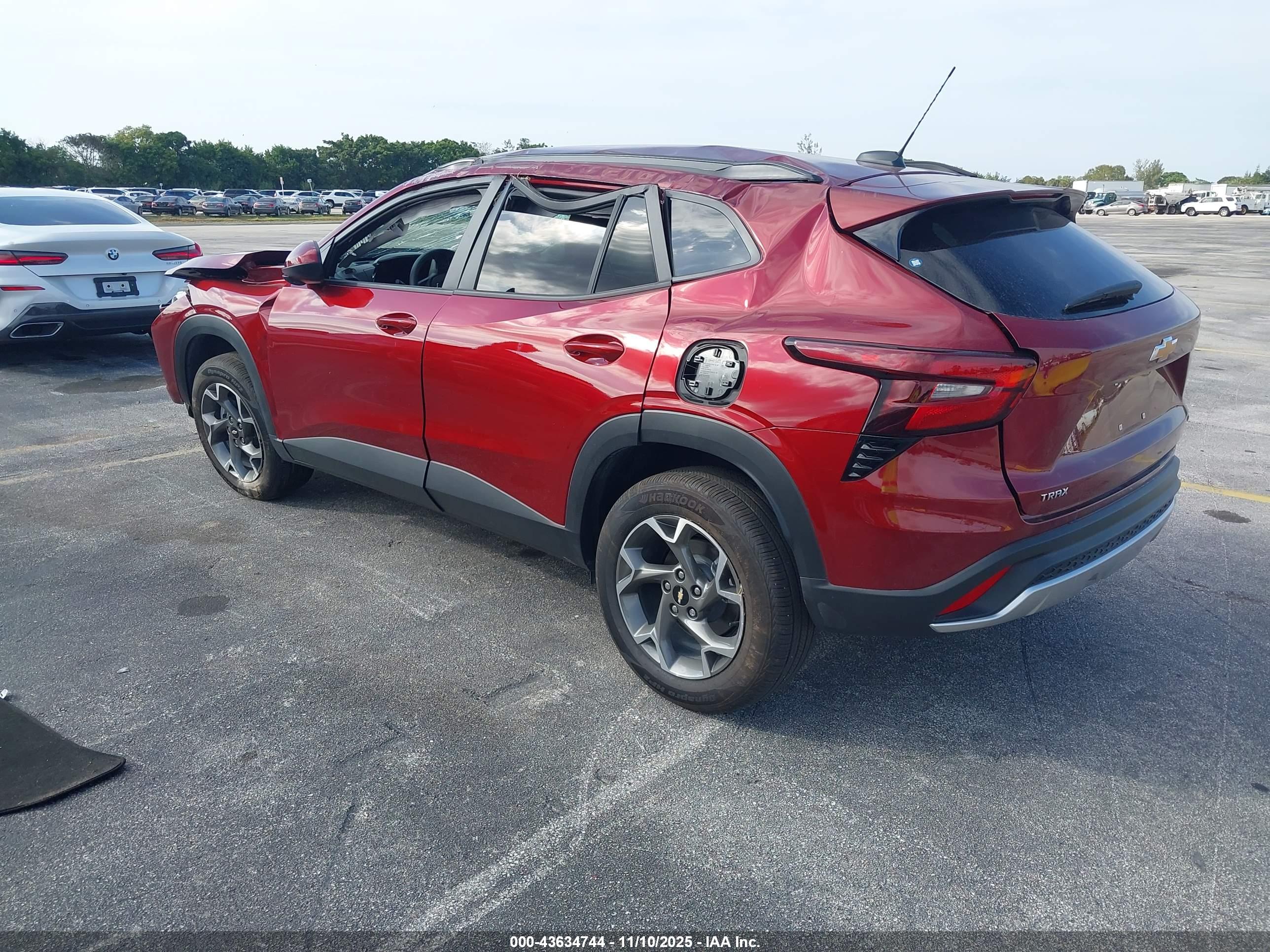 CHEVROLET TRAX image 3