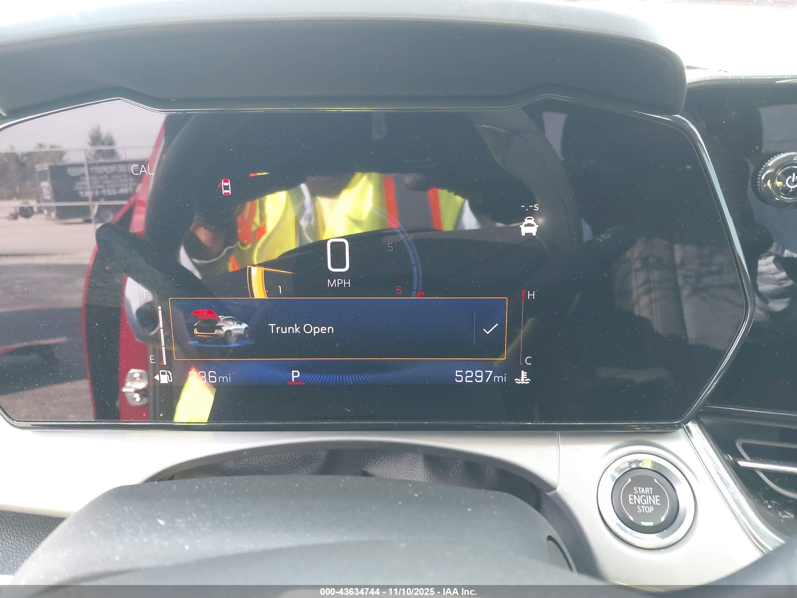 CHEVROLET TRAX image 7