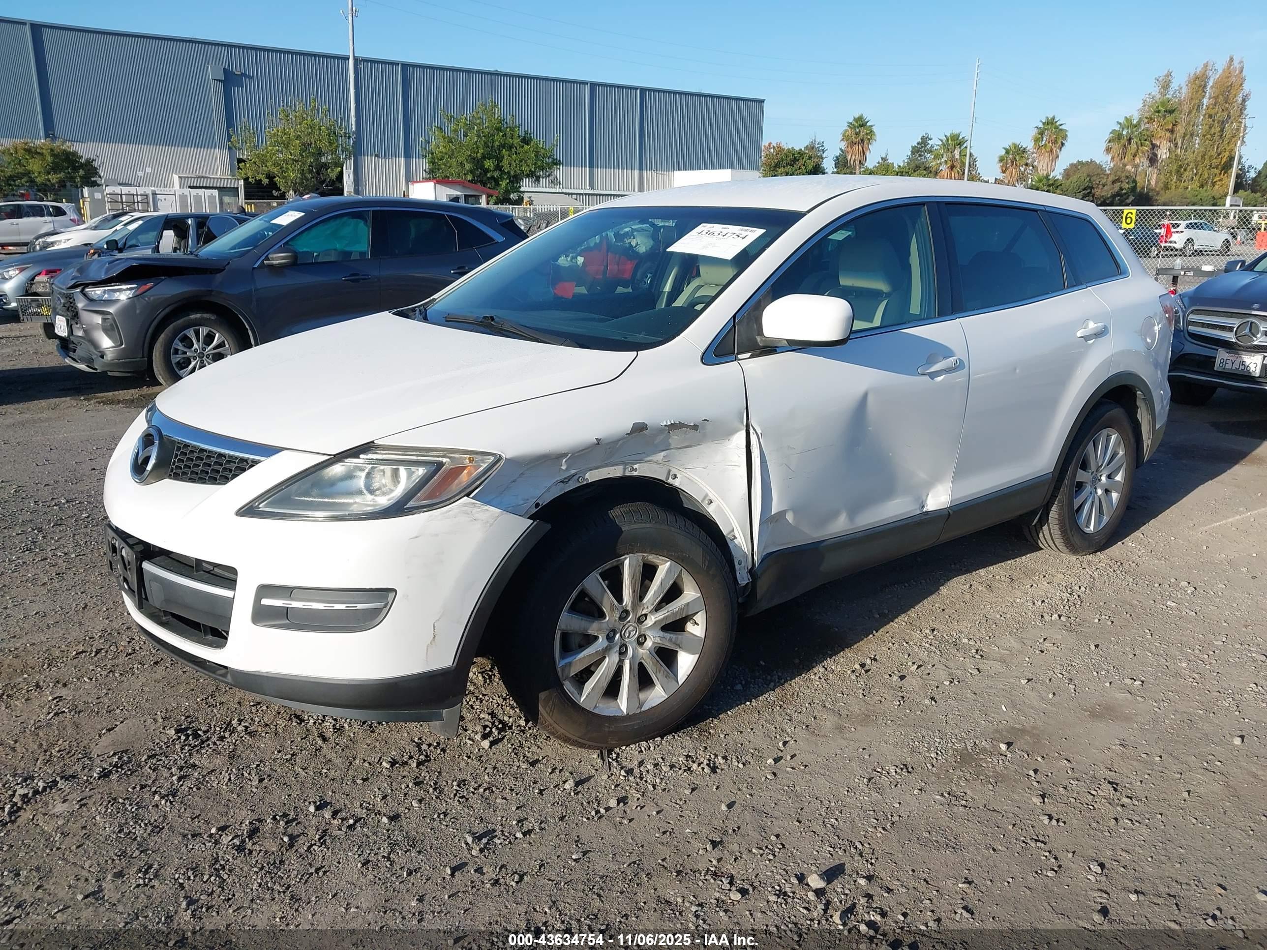 MAZDA CX-9 image 2