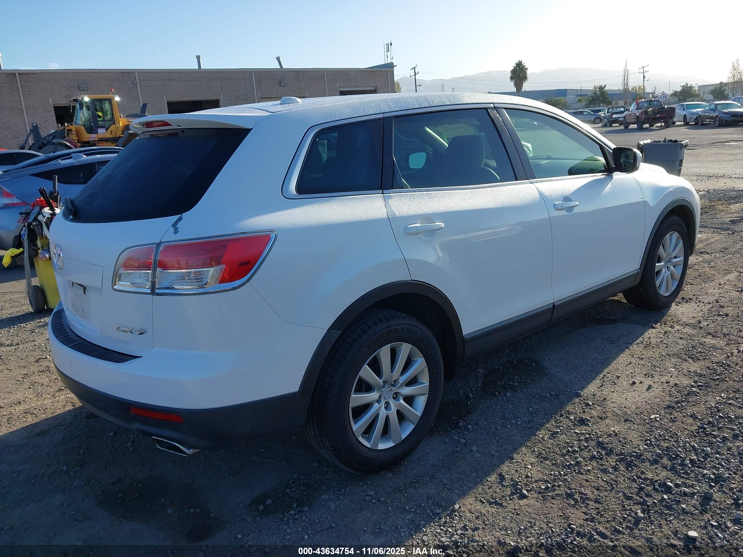 MAZDA CX-9 image 4