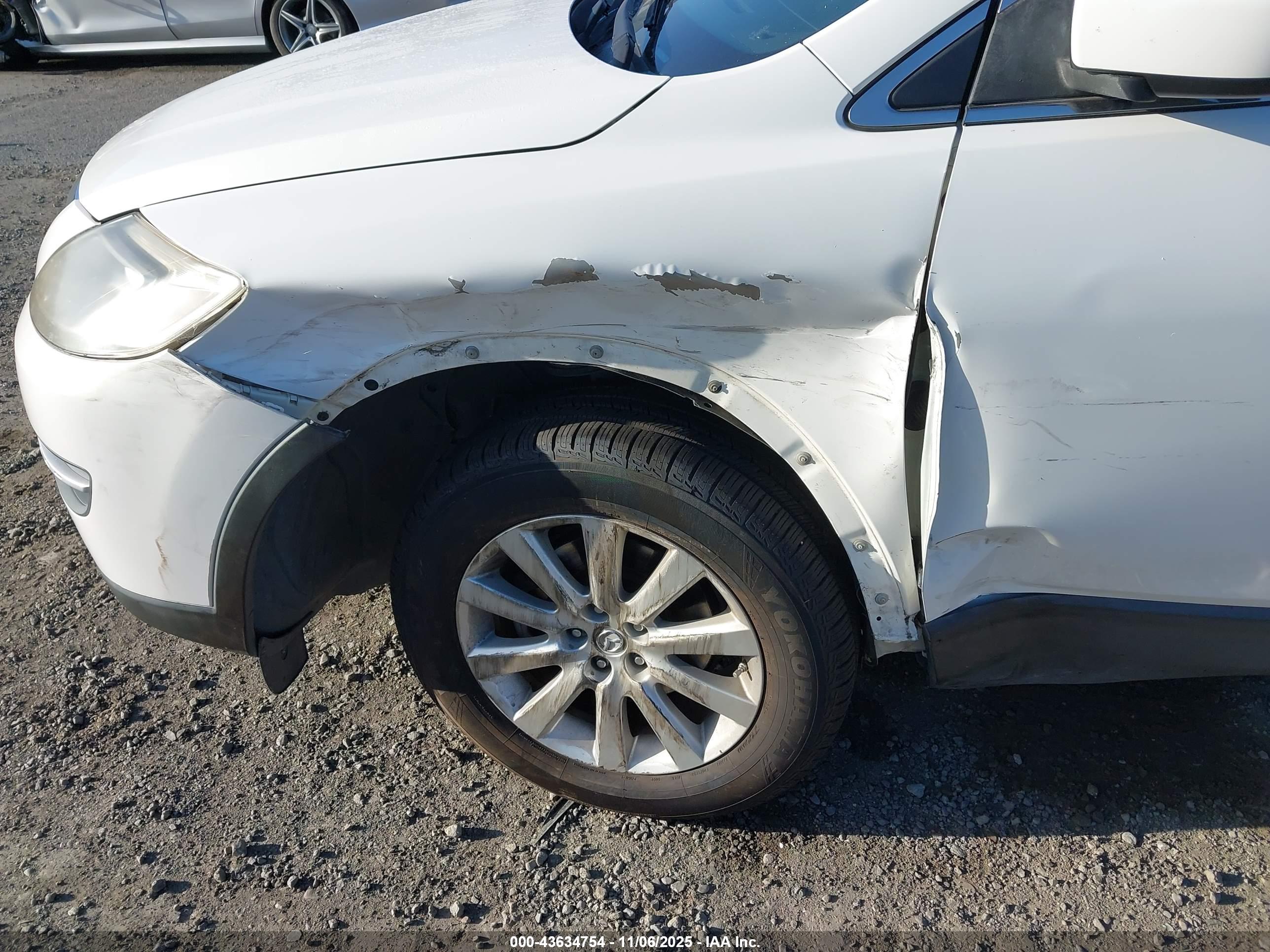 MAZDA CX-9 image 6