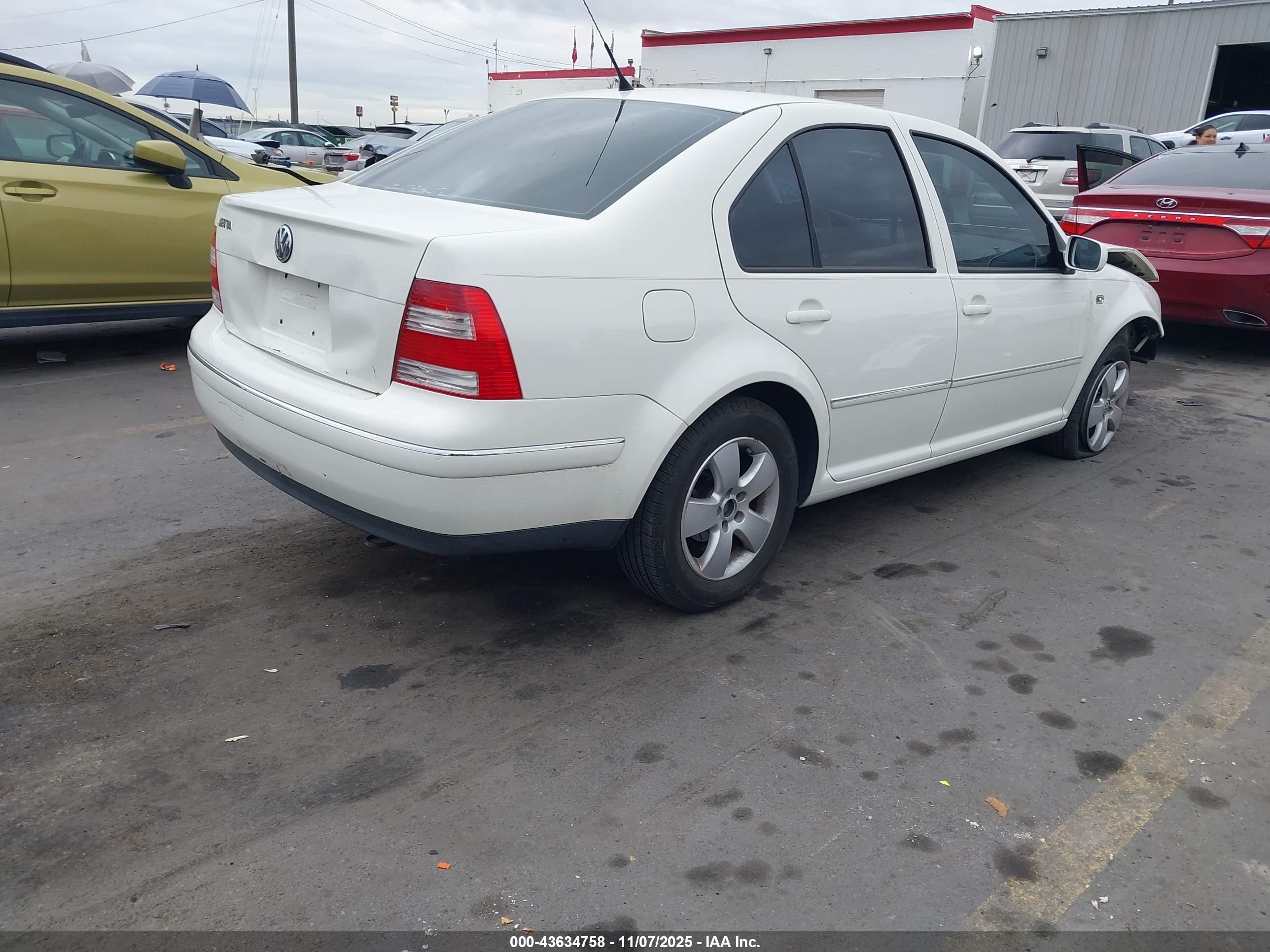 VOLKSWAGEN JETTA image 4