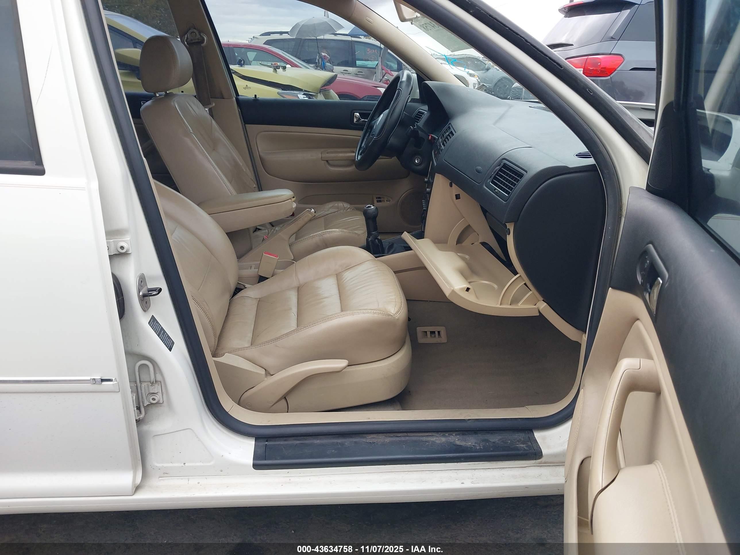 VOLKSWAGEN JETTA image 5