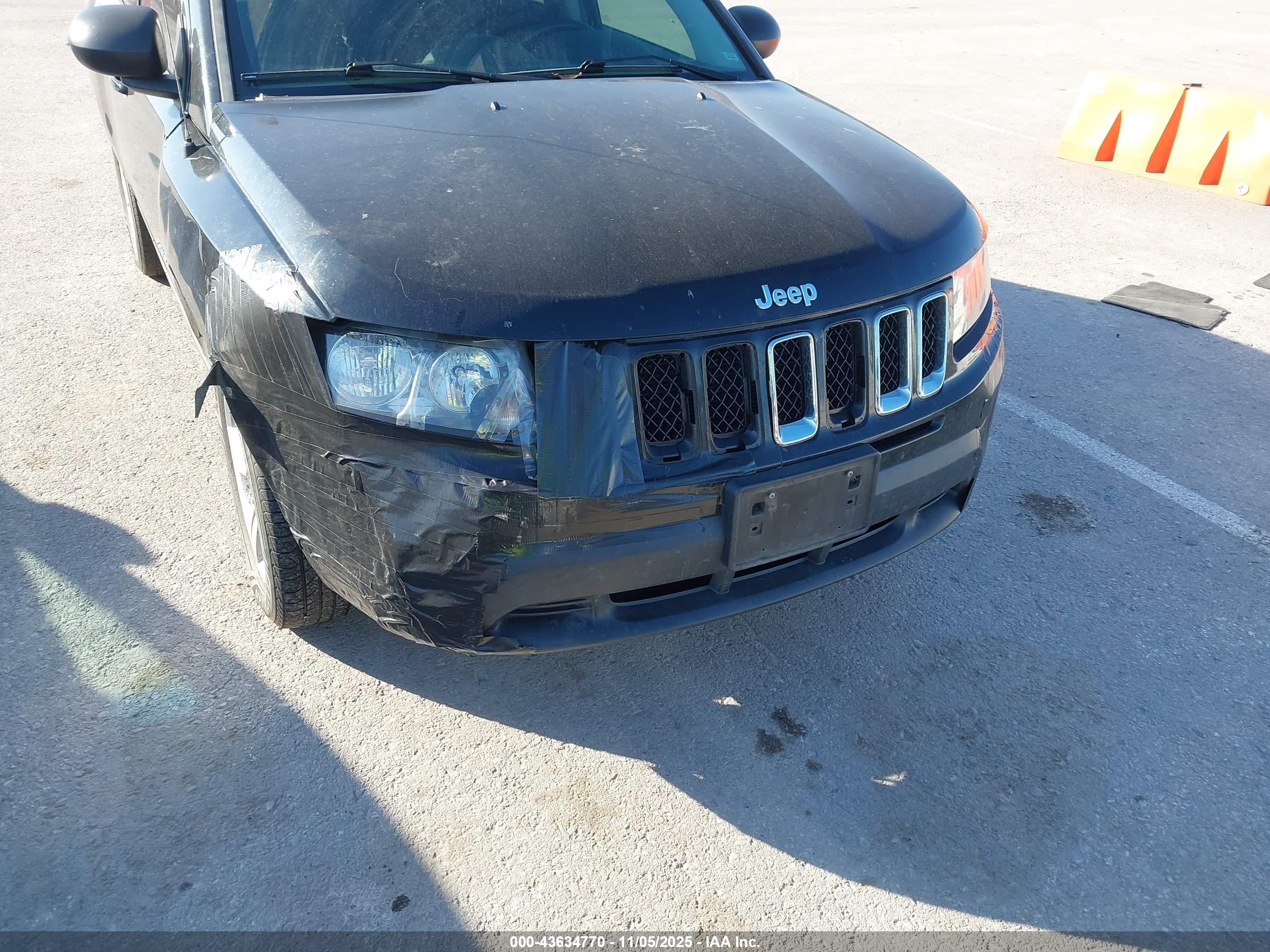 JEEP COMPASS image 6