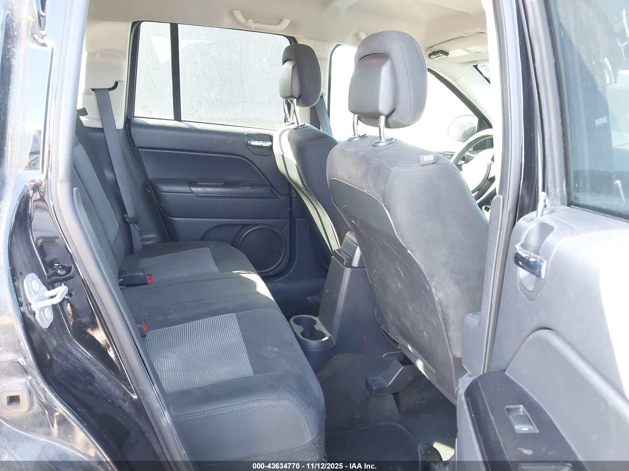 JEEP COMPASS image 8