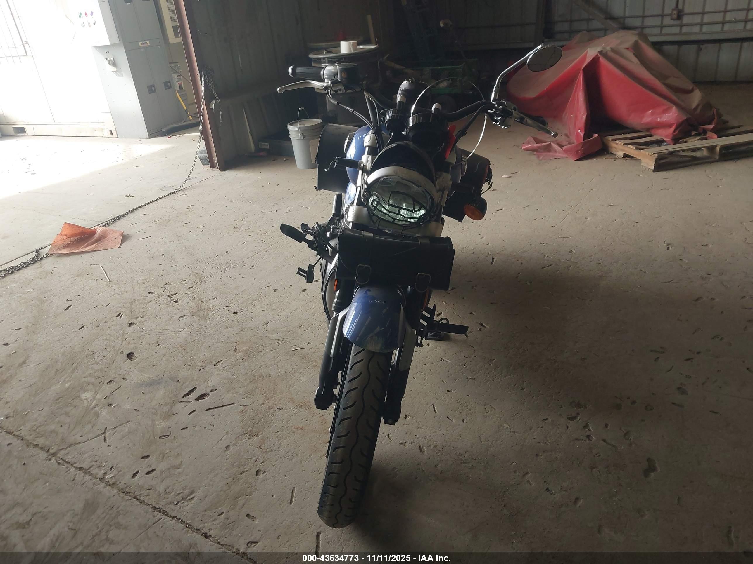 ROYAL ENFIELD image 5