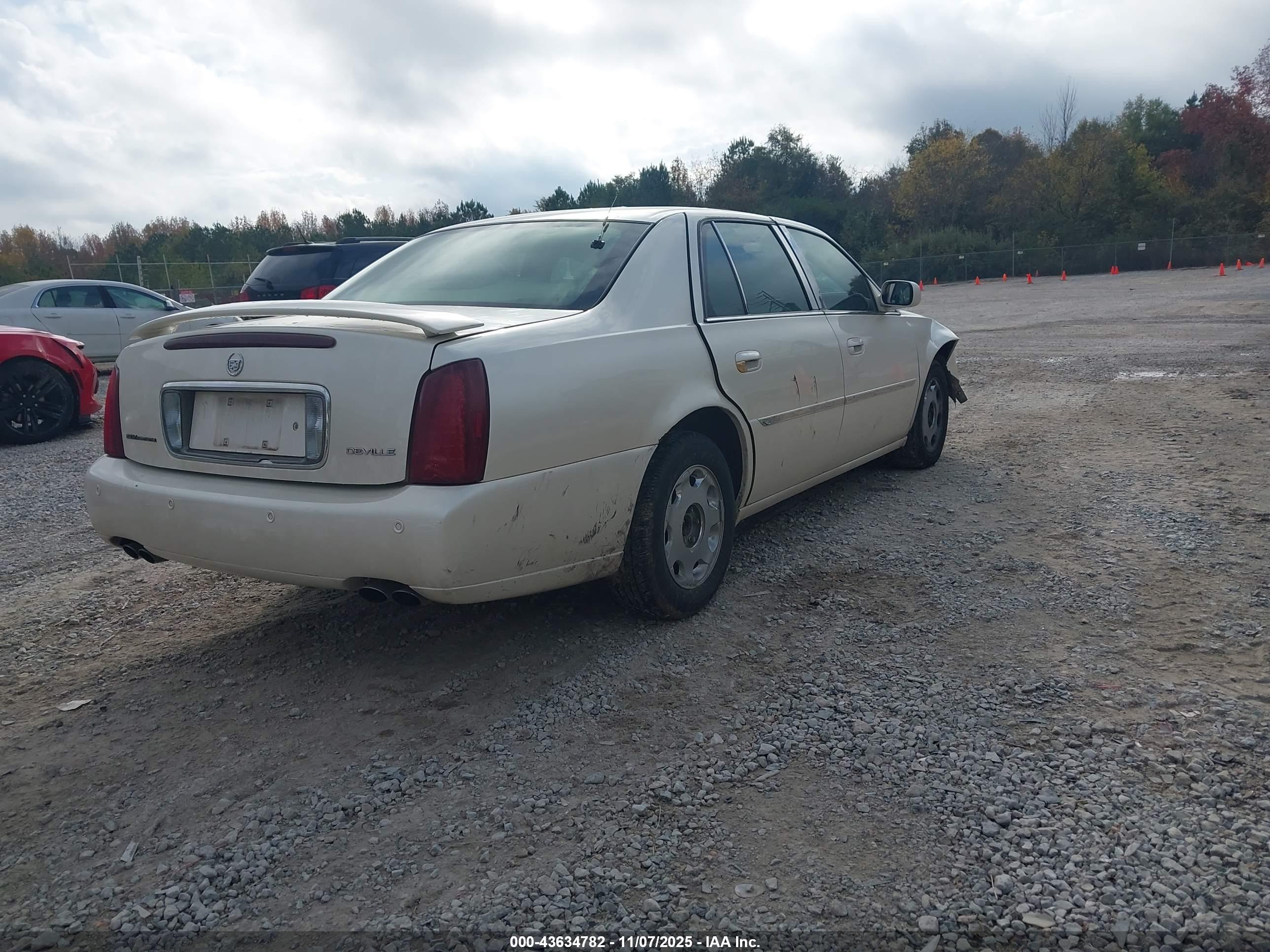 CADILLAC DEVILLE image 4
