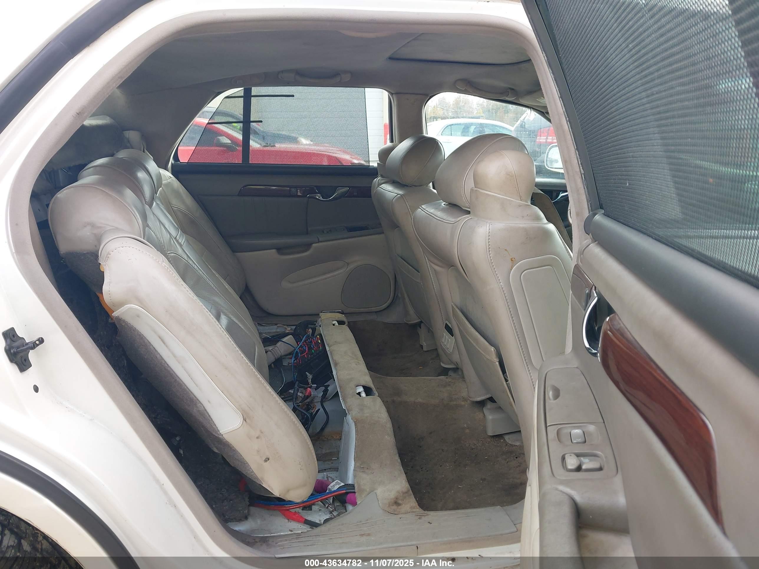 CADILLAC DEVILLE image 8