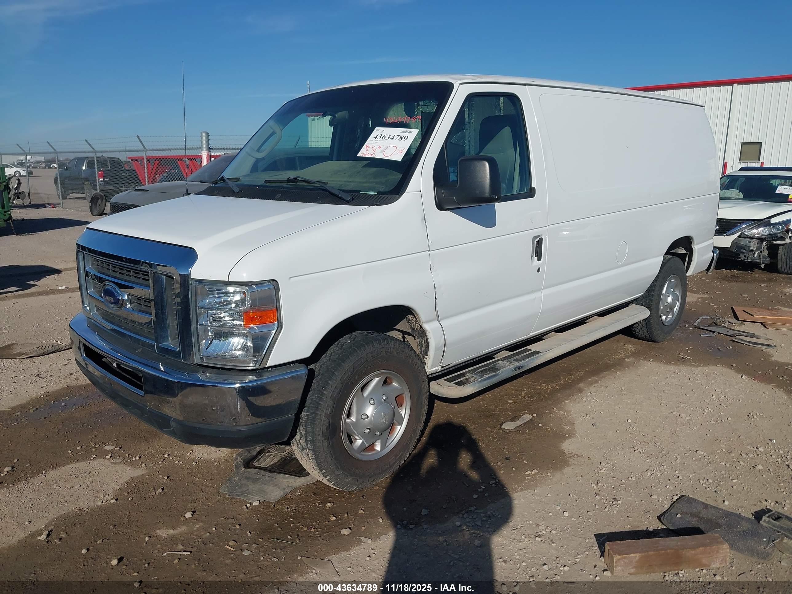 FORD E-250 image 2