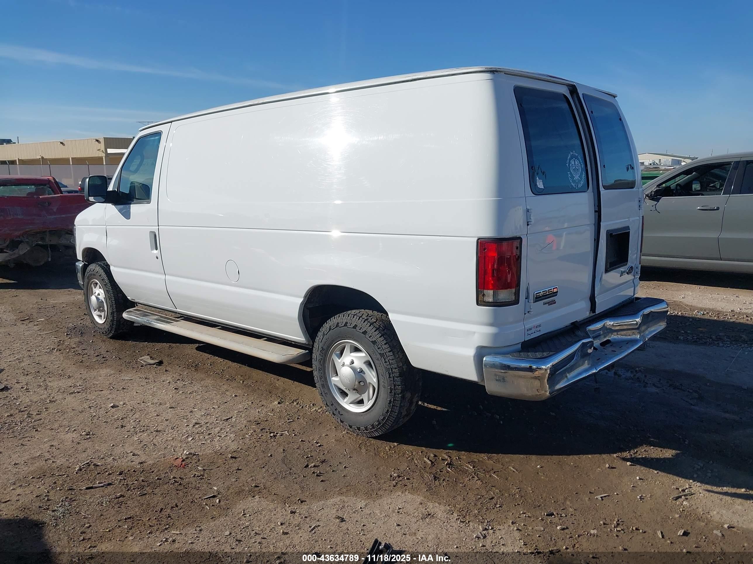 FORD E-250 image 3